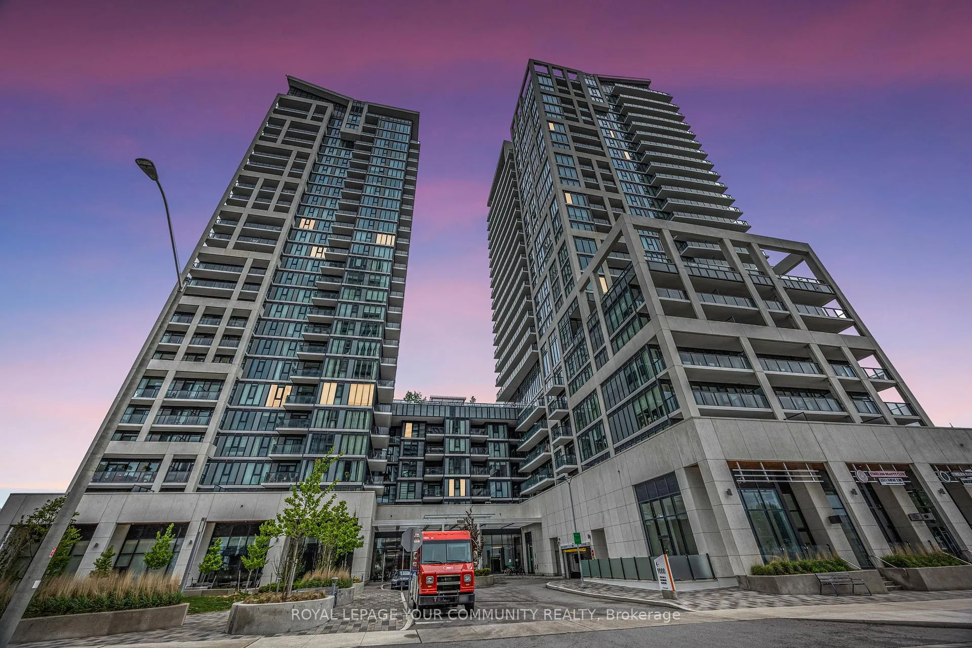 Photo 1 of Unit 2524, 9000 Jane Street, Vaughan, Concord — HOMEH