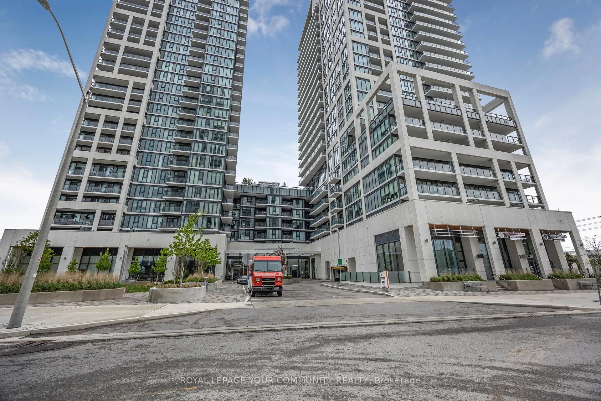 Photo 4 of Unit 2524, 9000 Jane Street, Vaughan, Concord — HOMEH