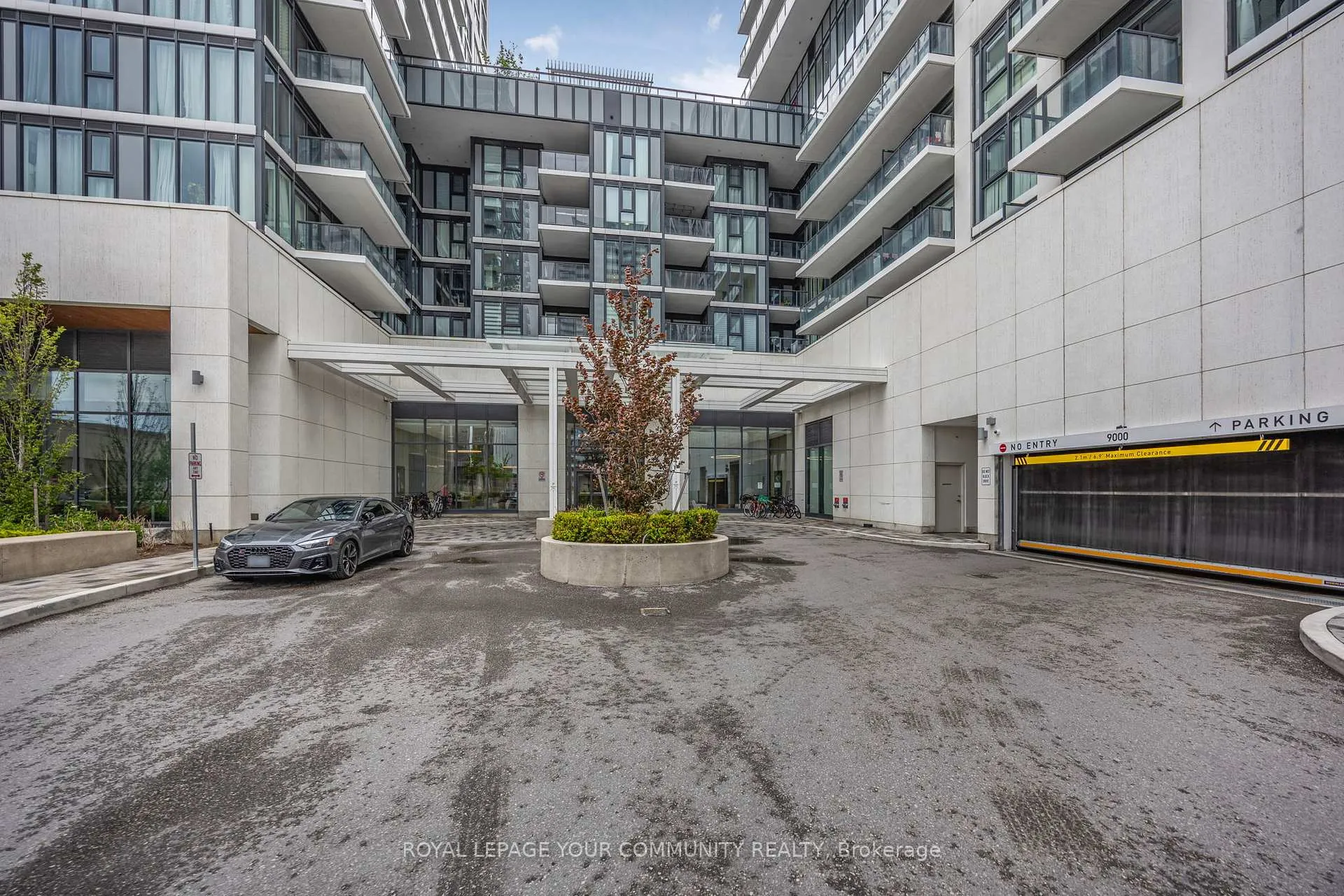 Photo 5 of Unit 2524, 9000 Jane Street, Vaughan, Concord — HOMEH