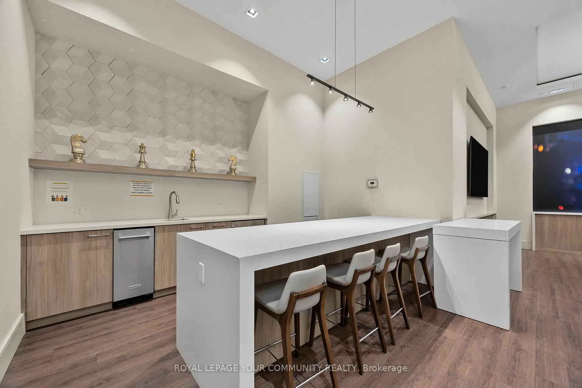 Photo 14 of Unit 2524, 9000 Jane Street, Vaughan, Concord — HOMEH