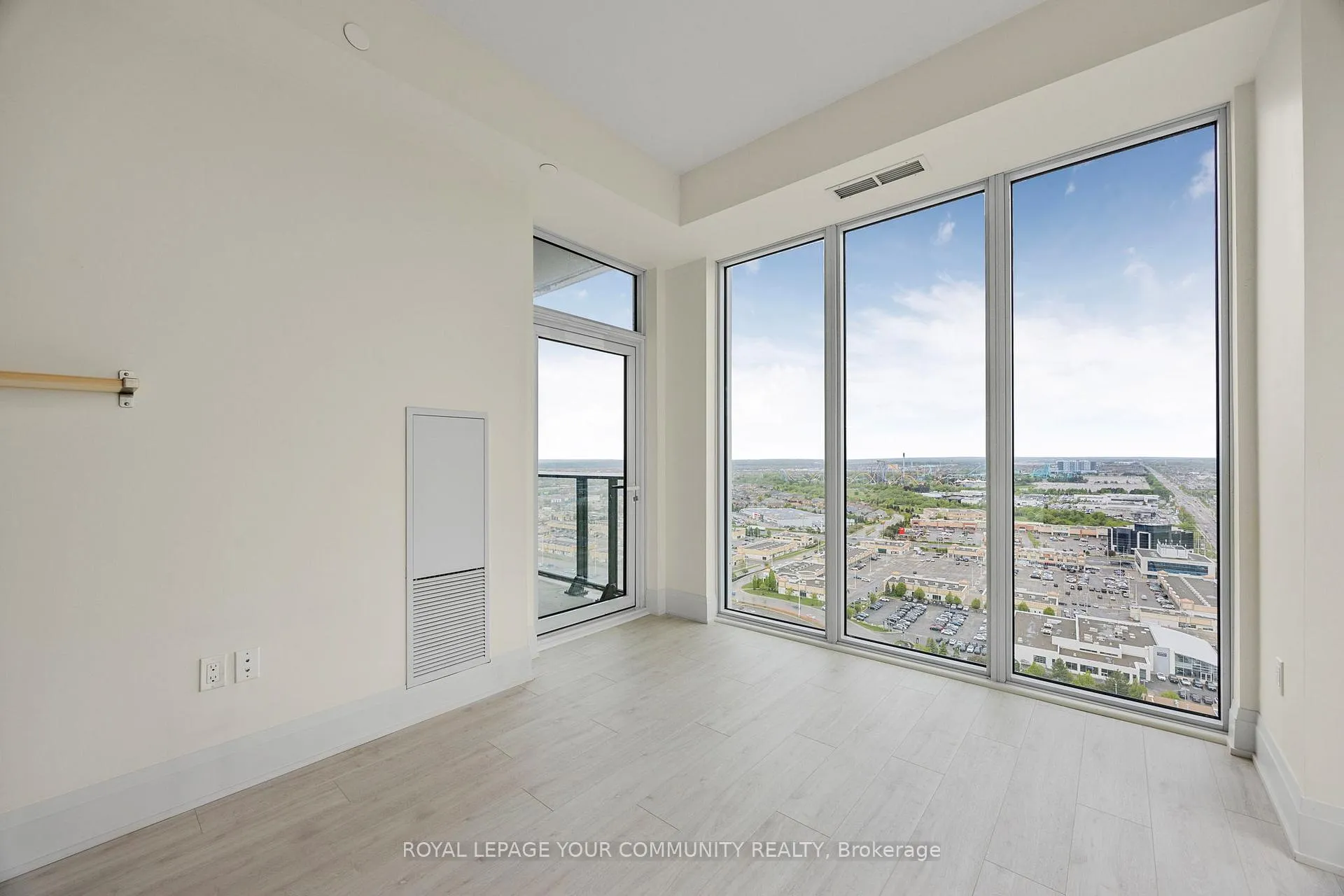 Photo 29 of Unit 2524, 9000 Jane Street, Vaughan, Concord — HOMEH