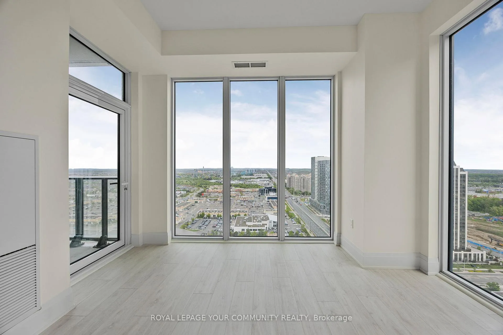 Photo 30 of Unit 2524, 9000 Jane Street, Vaughan, Concord — HOMEH