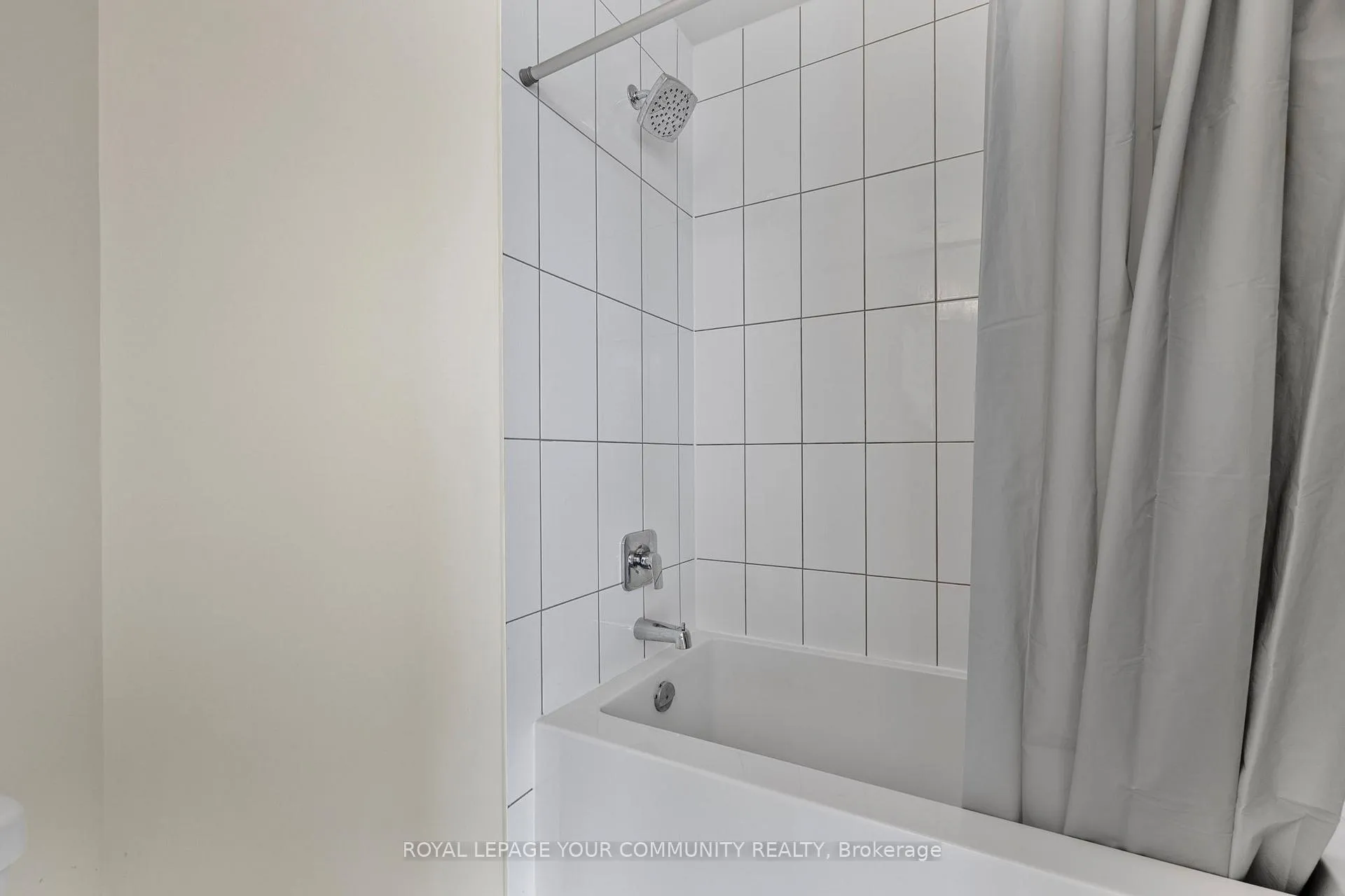 Photo 41 of Unit 2524, 9000 Jane Street, Vaughan, Concord — HOMEH