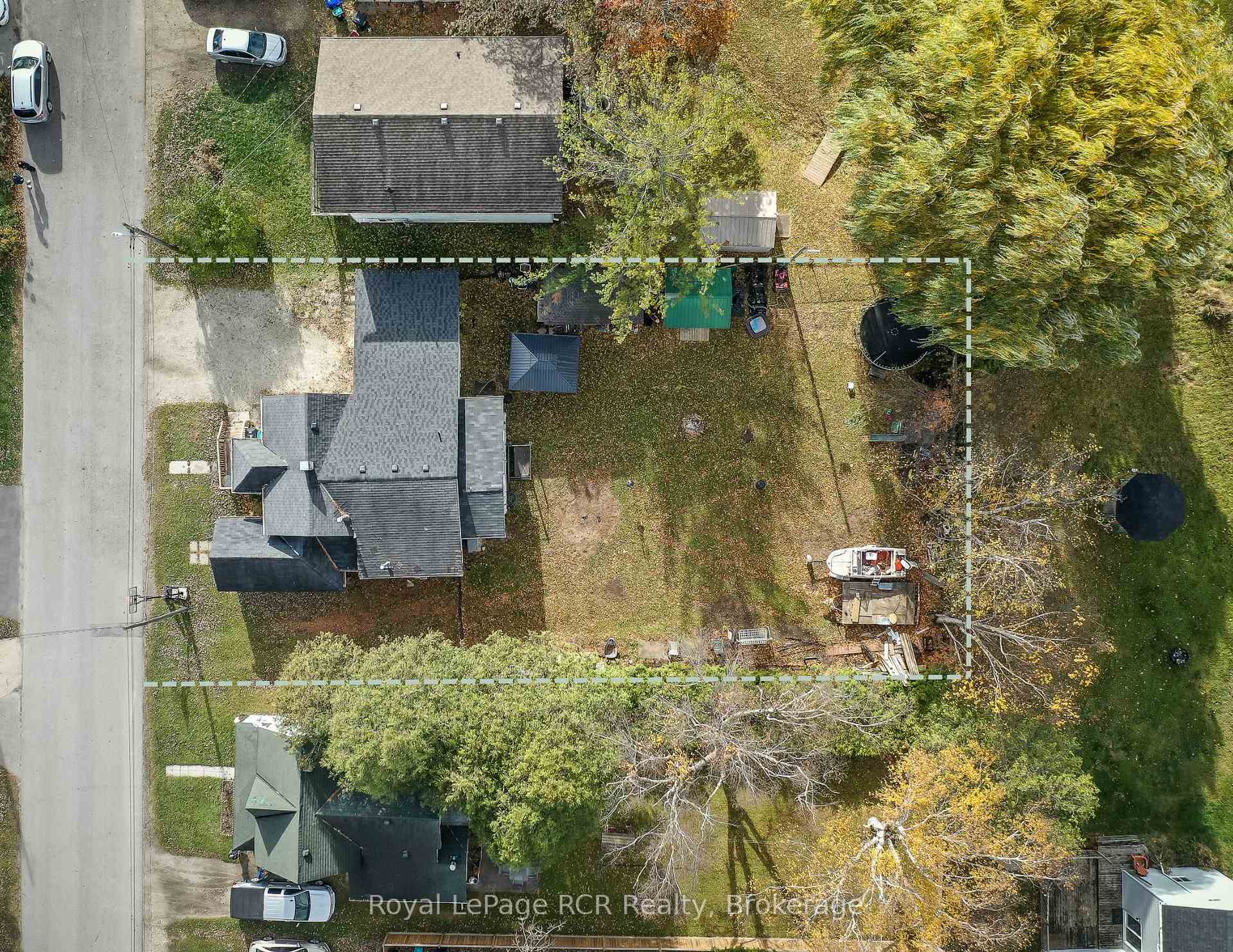 Photo 3 of 200 Sutherland Street N, Clearview, Stayner — HOMEH