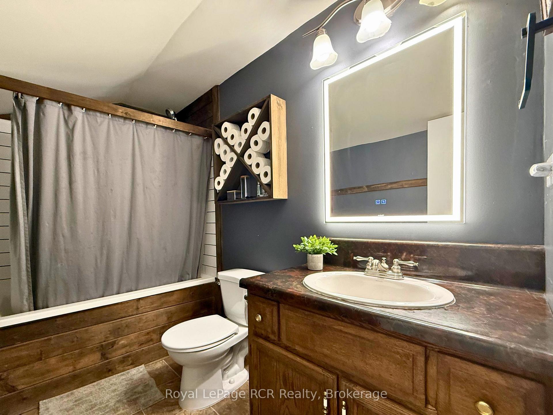 Photo 14 of 200 Sutherland Street N, Clearview, Stayner — HOMEH