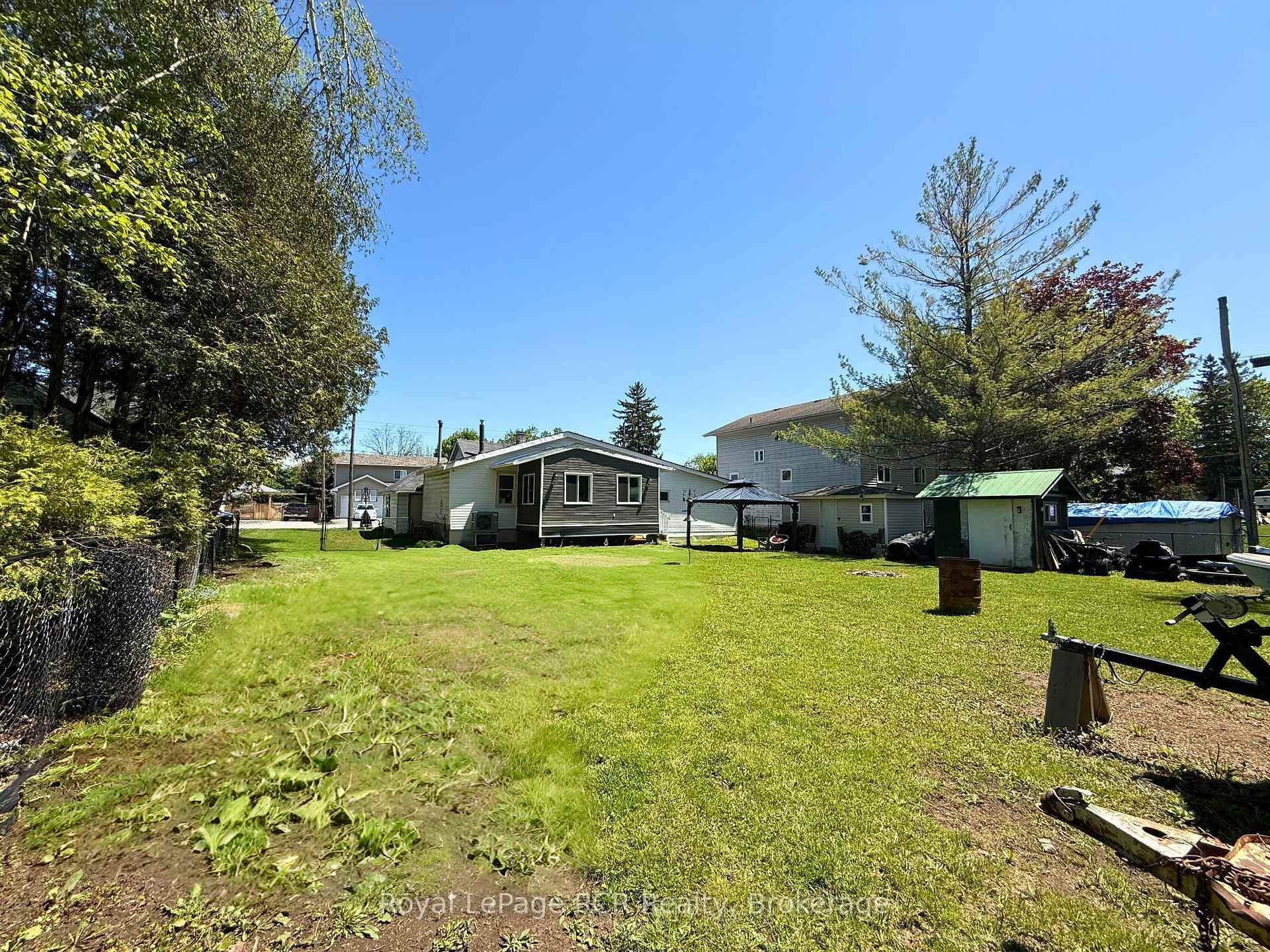 Photo 23 of 200 Sutherland Street N, Clearview, Stayner — HOMEH