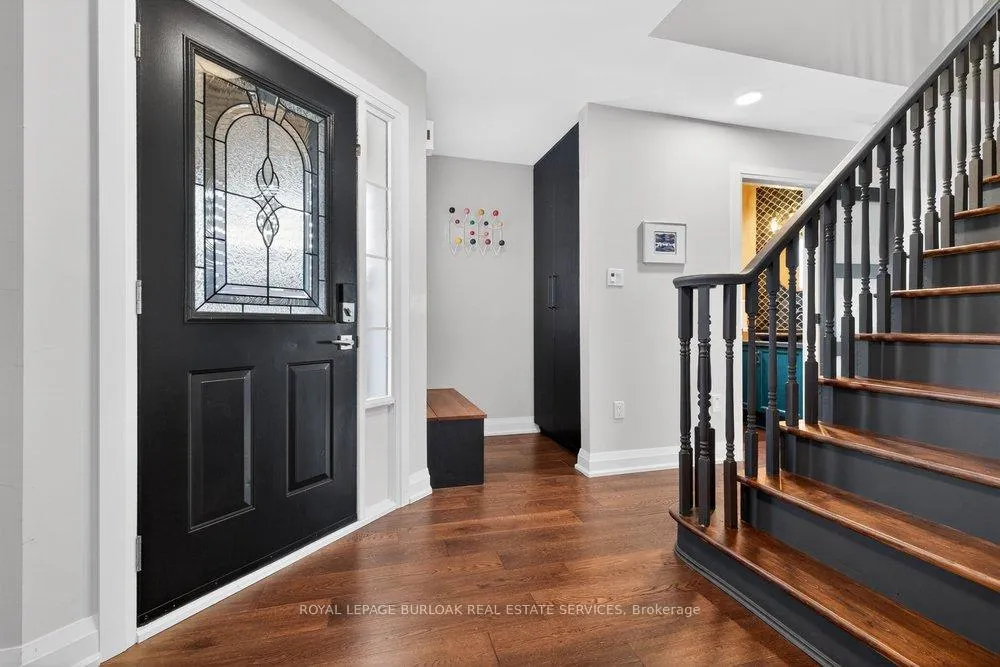 Photo 3 of 4006 Jarvis Crescent, Burlington, Rose — HOMEH