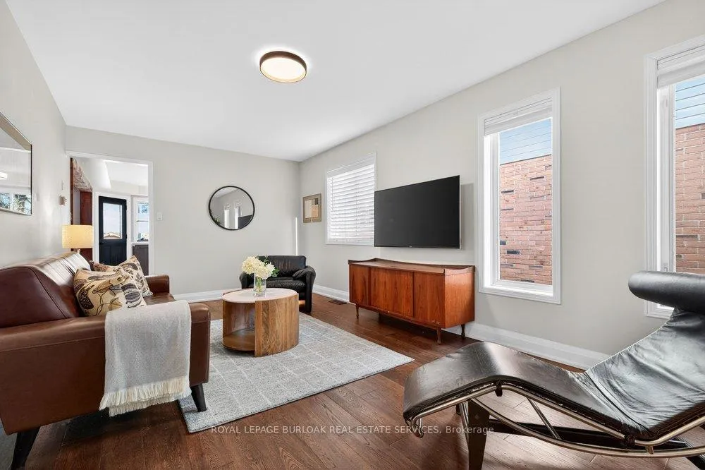 Photo 6 of 4006 Jarvis Crescent, Burlington, Rose — HOMEH