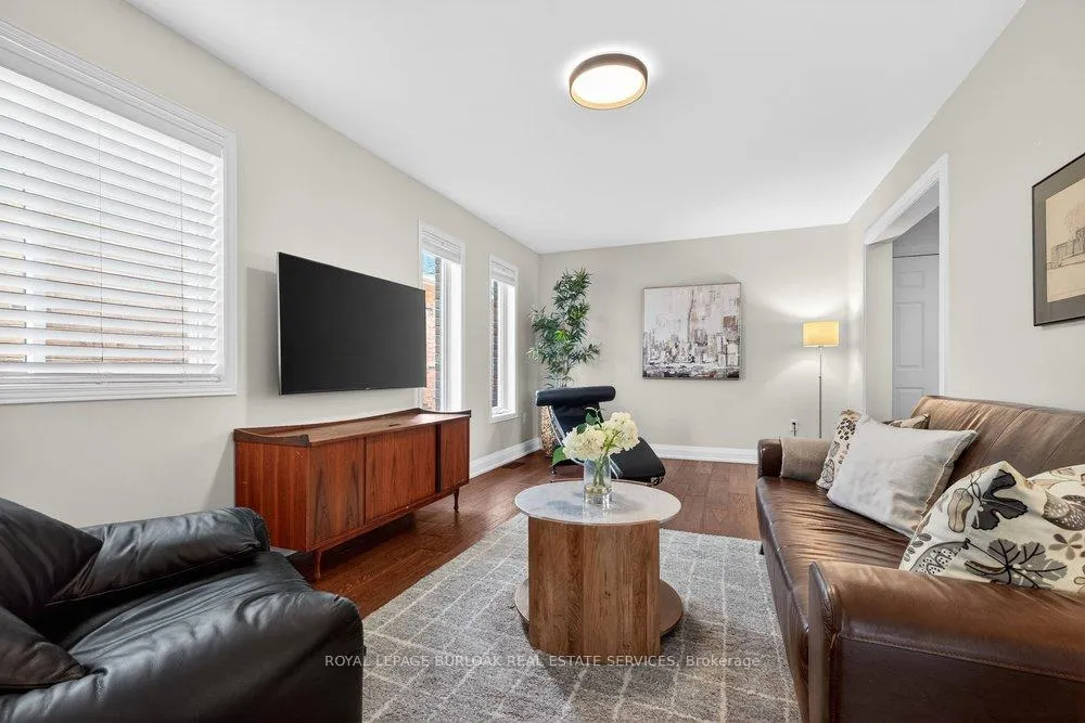 Photo 7 of 4006 Jarvis Crescent, Burlington, Rose — HOMEH