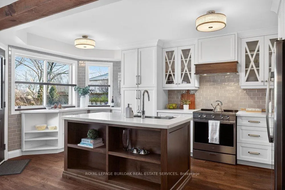 Photo 11 of 4006 Jarvis Crescent, Burlington, Rose — HOMEH
