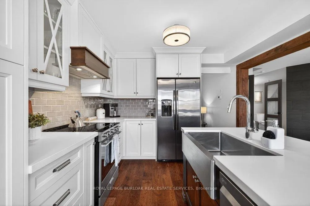 Photo 14 of 4006 Jarvis Crescent, Burlington, Rose — HOMEH