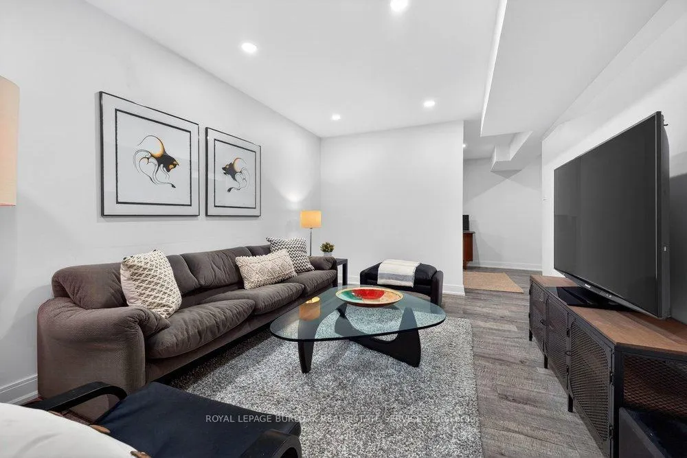 Photo 33 of 4006 Jarvis Crescent, Burlington, Rose — HOMEH