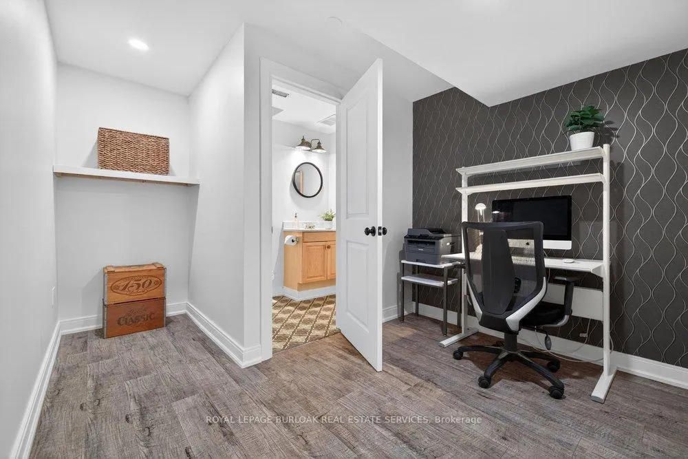 Photo 35 of 4006 Jarvis Crescent, Burlington, Rose — HOMEH