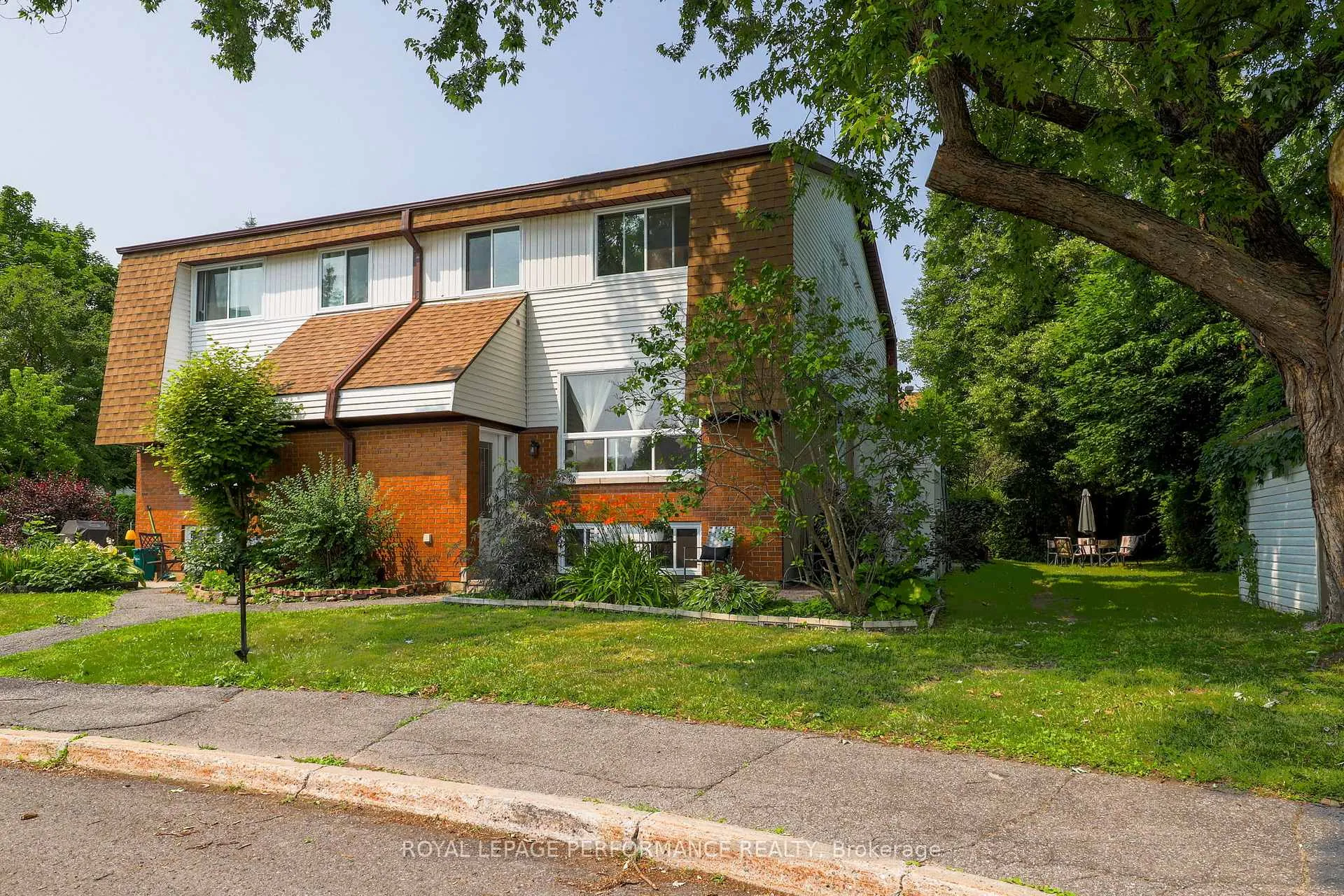 Front of Unit A, 2 Lovell Lane