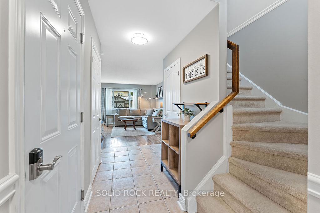 Photo 9 of 33 Benlark Road, Ottawa, Barrhaven - On the Green — HOMEH