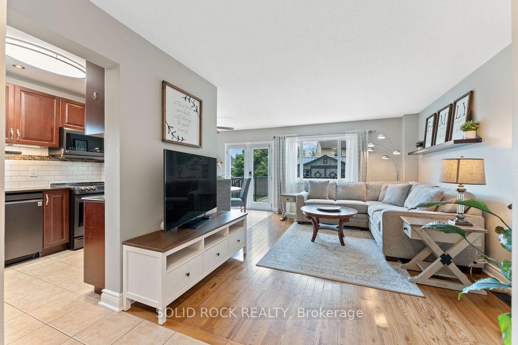 Photo 11 of 33 Benlark Road, Ottawa, Barrhaven - On the Green — HOMEH