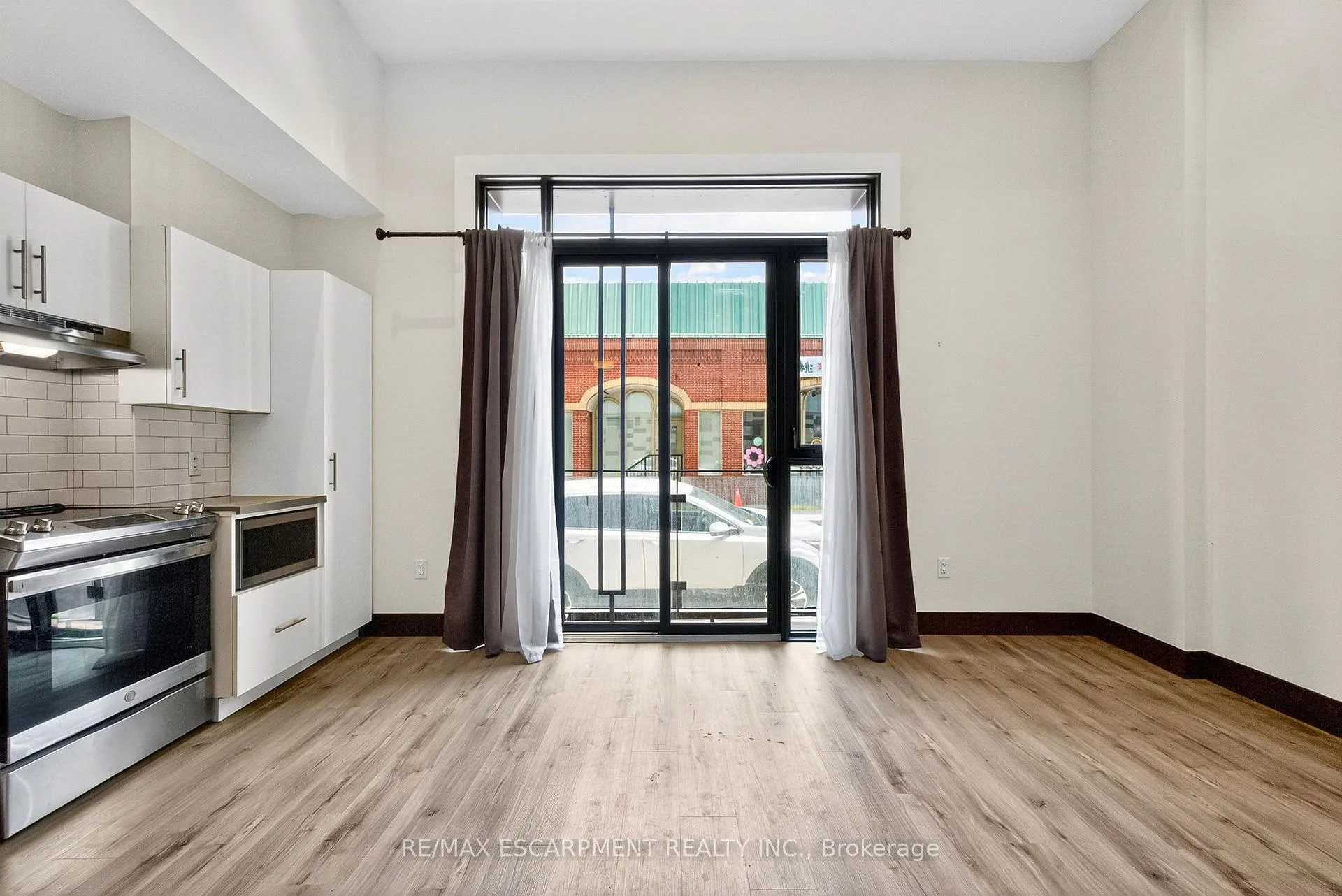 Photo 9 of Unit 104, 121 King Street E, Hamilton, Beasley — HOMEH