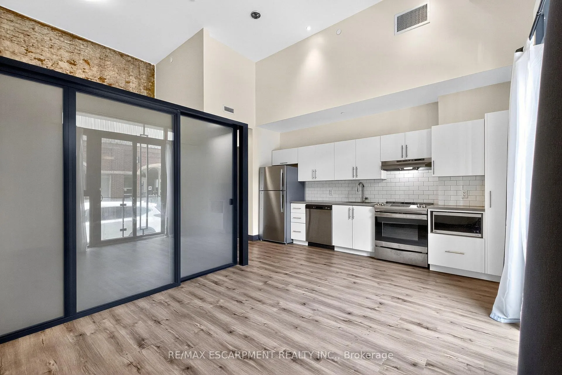 Photo 14 of Unit 104, 121 King Street E, Hamilton, Beasley — HOMEH