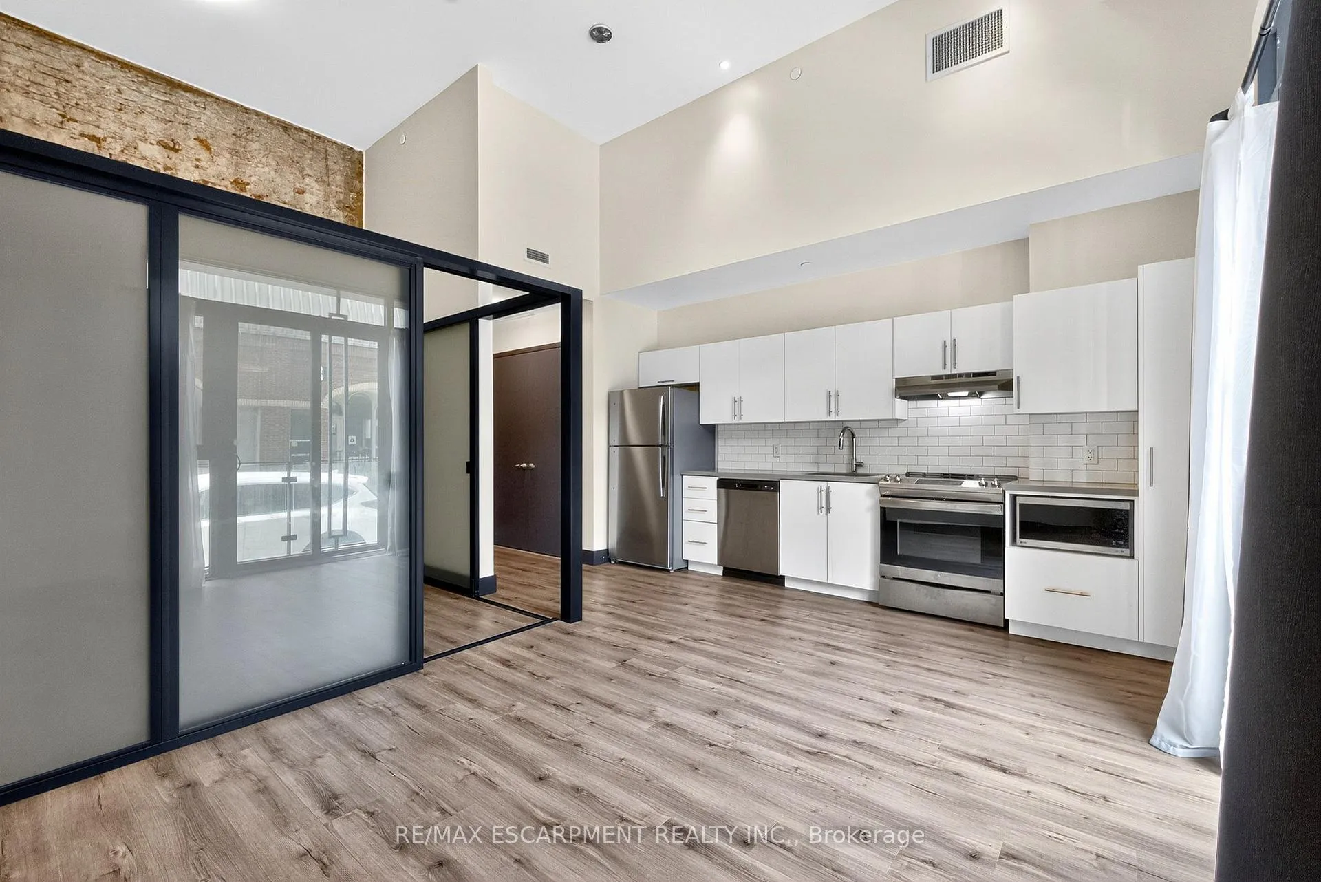 Photo 15 of Unit 104, 121 King Street E, Hamilton, Beasley — HOMEH
