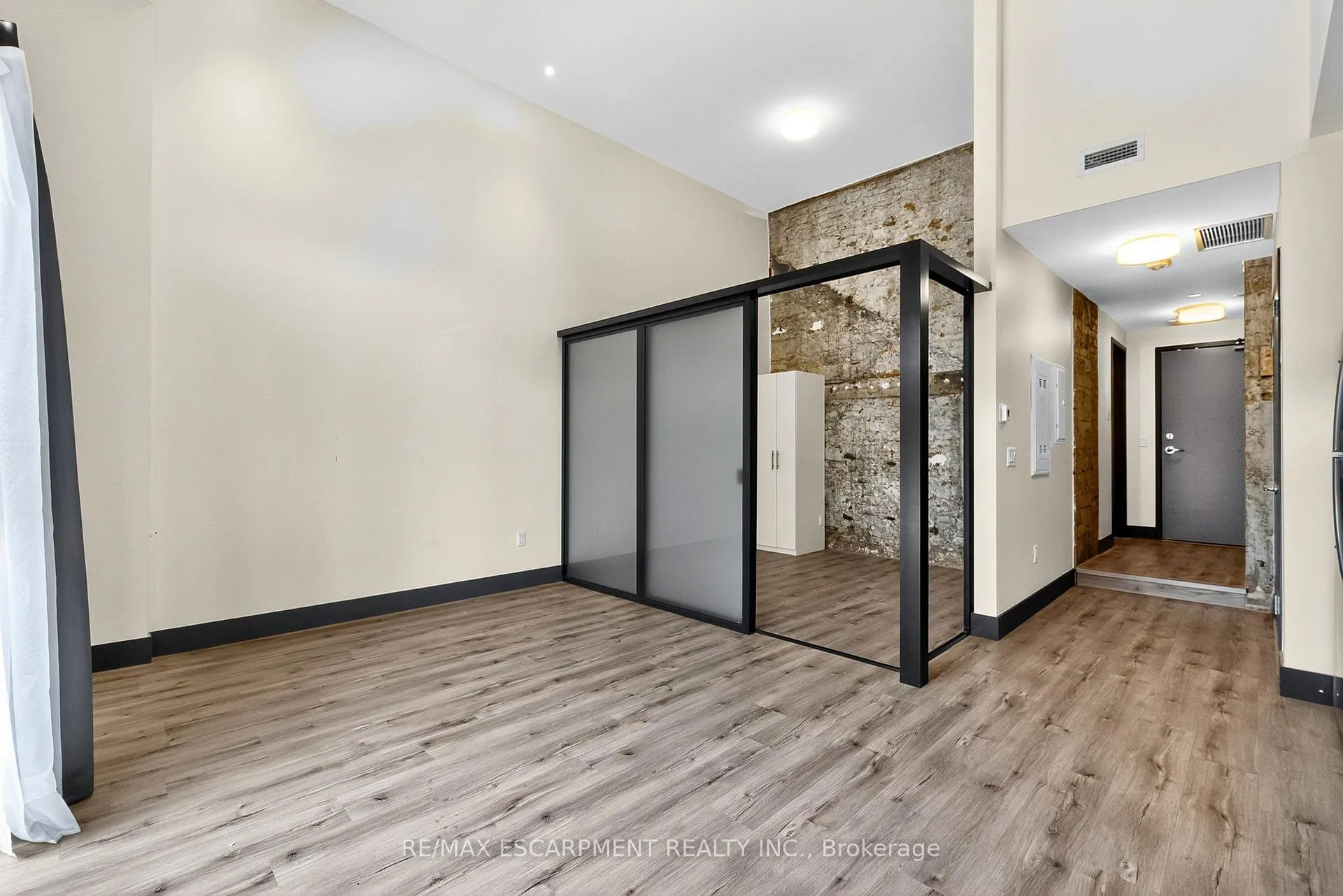 Photo 16 of Unit 104, 121 King Street E, Hamilton, Beasley — HOMEH