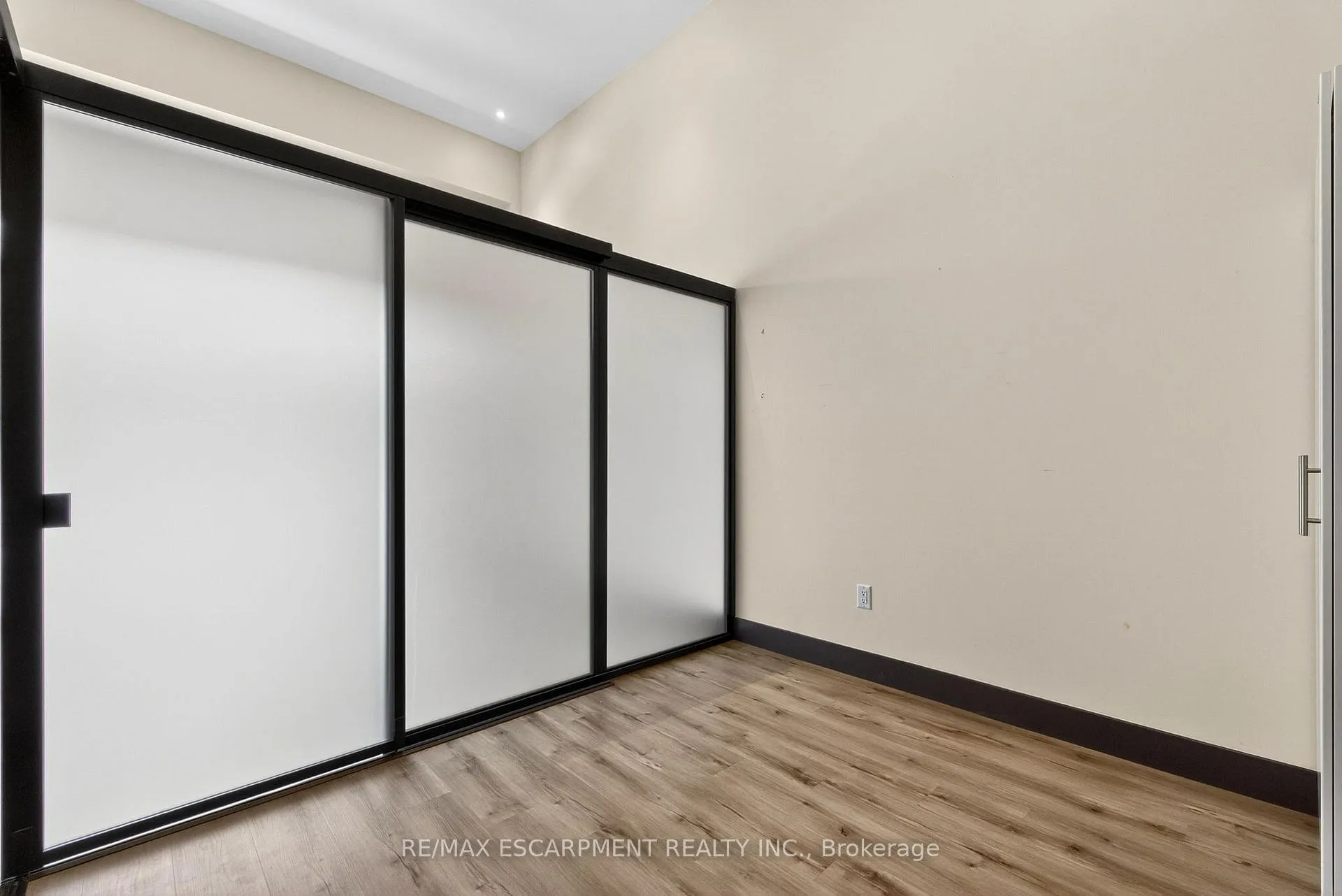 Photo 18 of Unit 104, 121 King Street E, Hamilton, Beasley — HOMEH