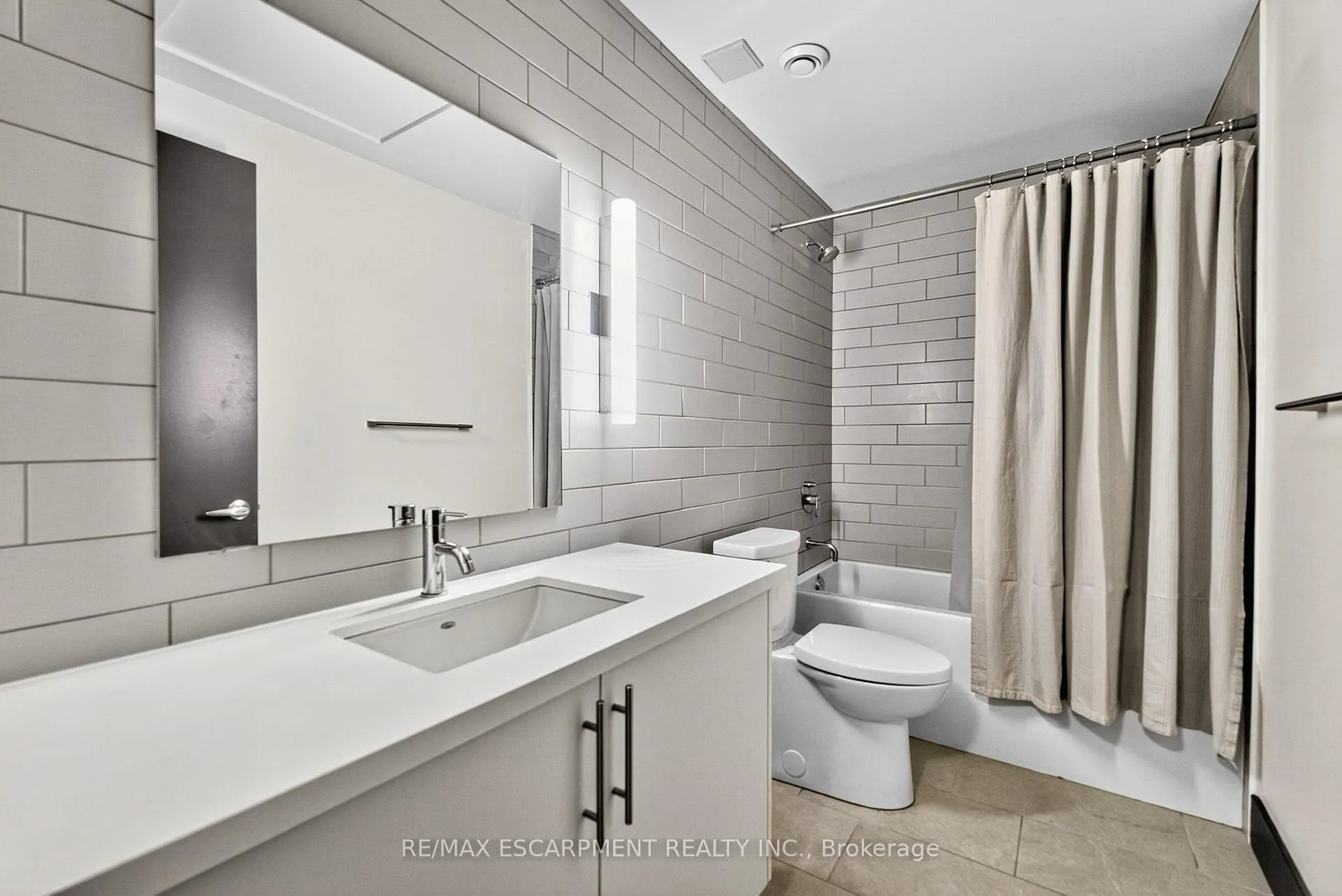 Photo 21 of Unit 104, 121 King Street E, Hamilton, Beasley — HOMEH