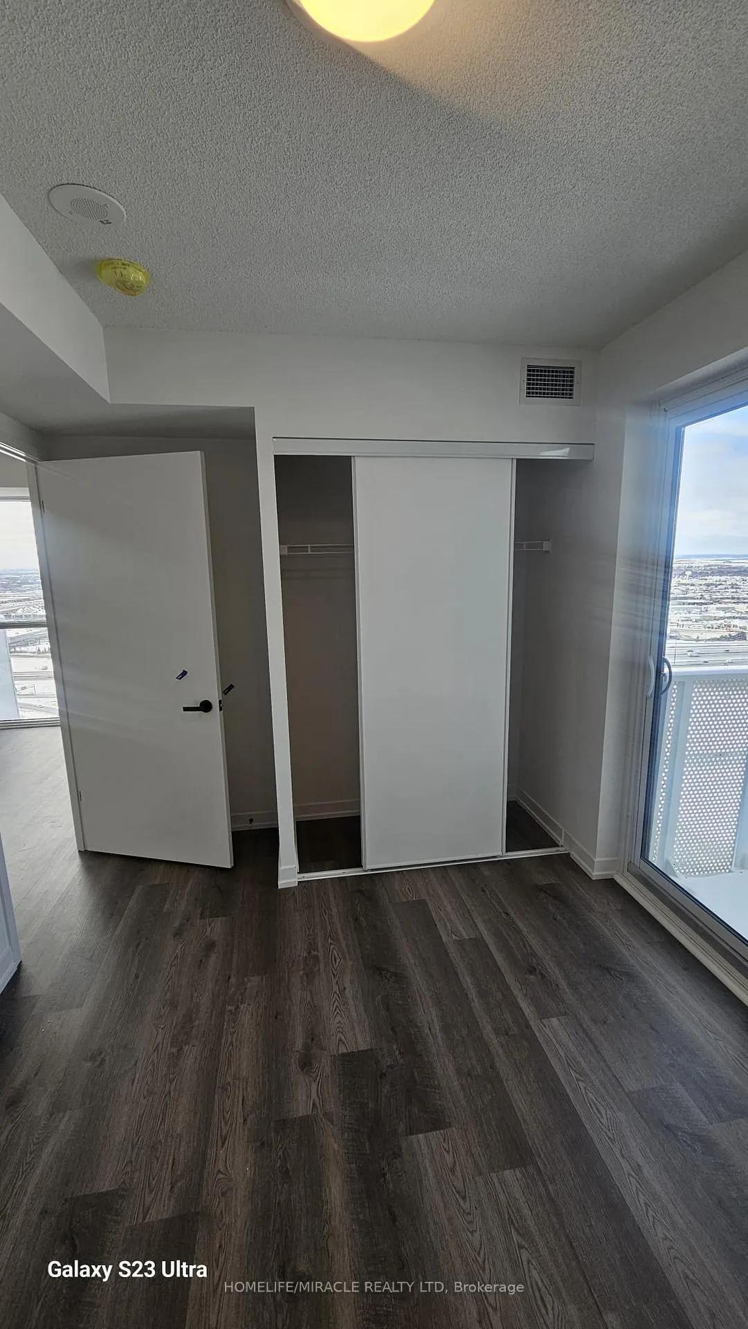 Photo 10 of Unit 3811, 195 Commerce Street, Vaughan, Vaughan Corporate Centre — HOMEH