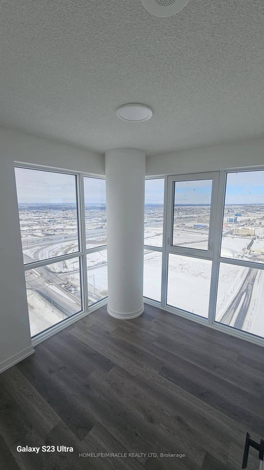 Photo 12 of Unit 3811, 195 Commerce Street, Vaughan, Vaughan Corporate Centre — HOMEH