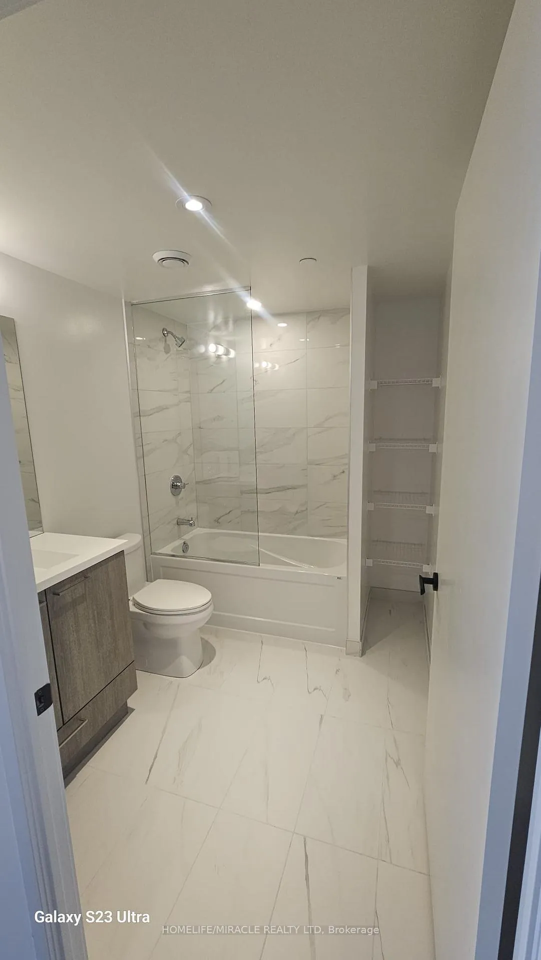 Photo 14 of Unit 3811, 195 Commerce Street, Vaughan, Vaughan Corporate Centre — HOMEH