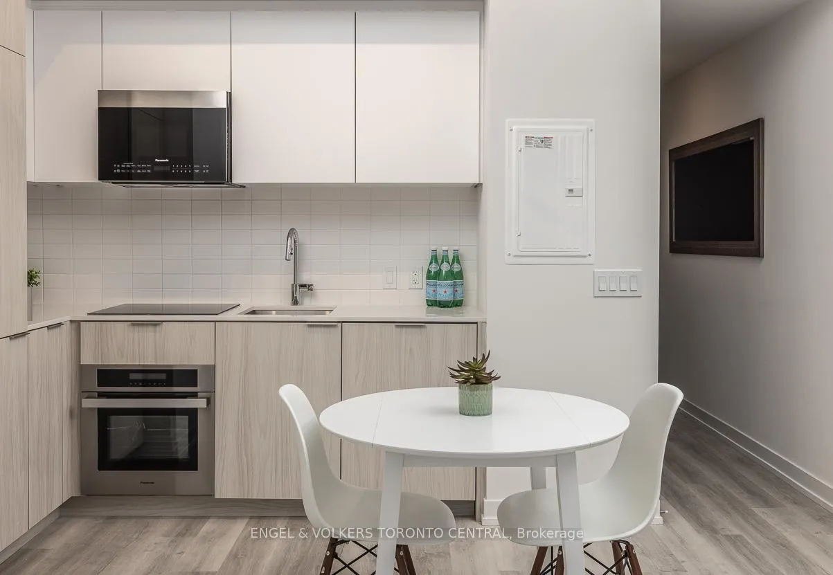 Photo 4 of Unit 629, 28 Eastern Avenue, Toronto, Moss Park — HOMEH
