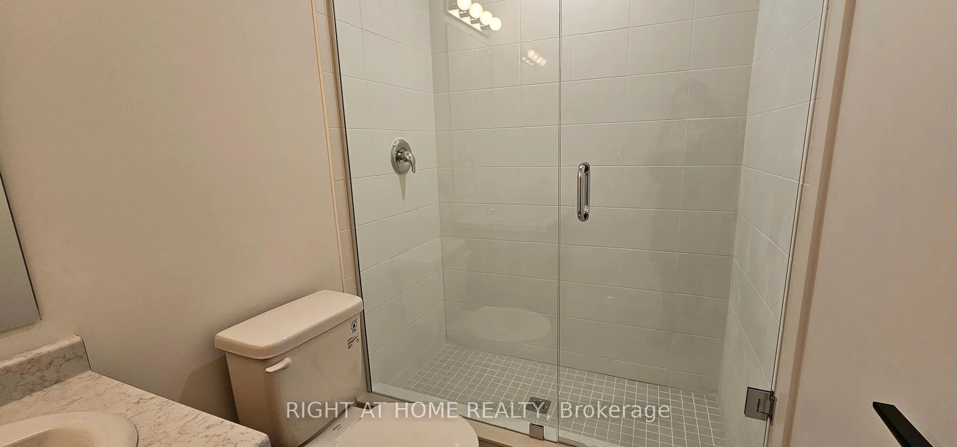 Photo 4 of Unit 112, 8 Culinary Lane, Barrie, Innis-Shore — HOMEH
