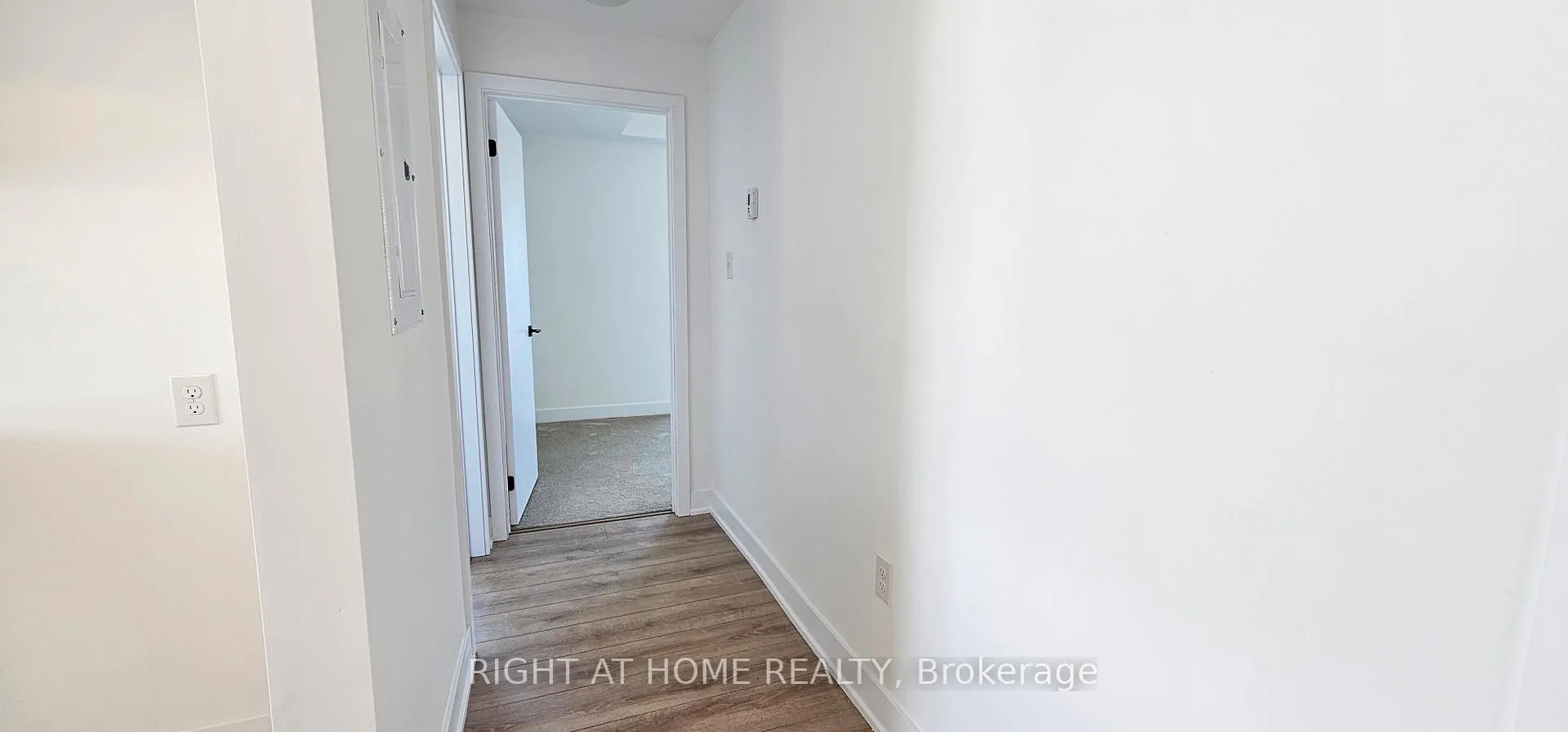 Photo 8 of Unit 112, 8 Culinary Lane, Barrie, Innis-Shore — HOMEH