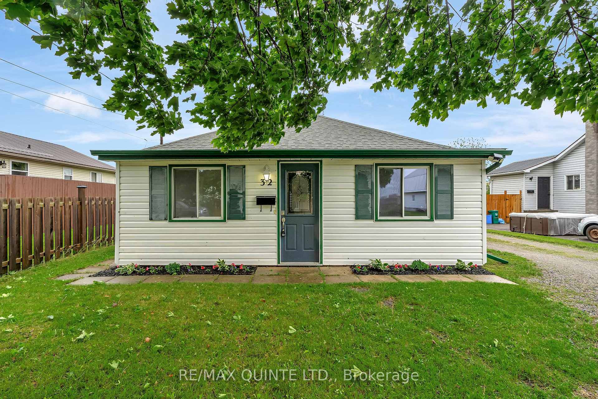 Photo 1 of 32 Tice Crescent, Belleville, Belleville Ward — HOMEH