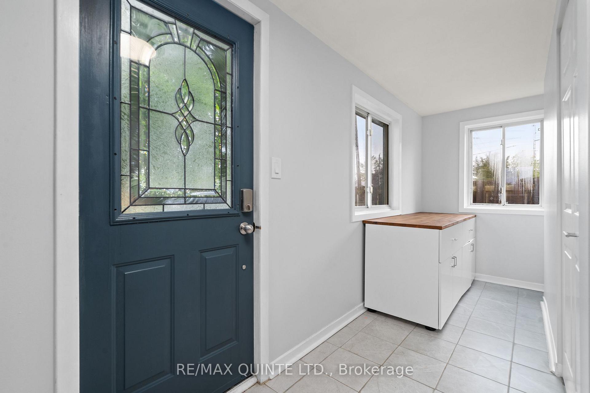 Photo 7 of 32 Tice Crescent, Belleville, Belleville Ward — HOMEH