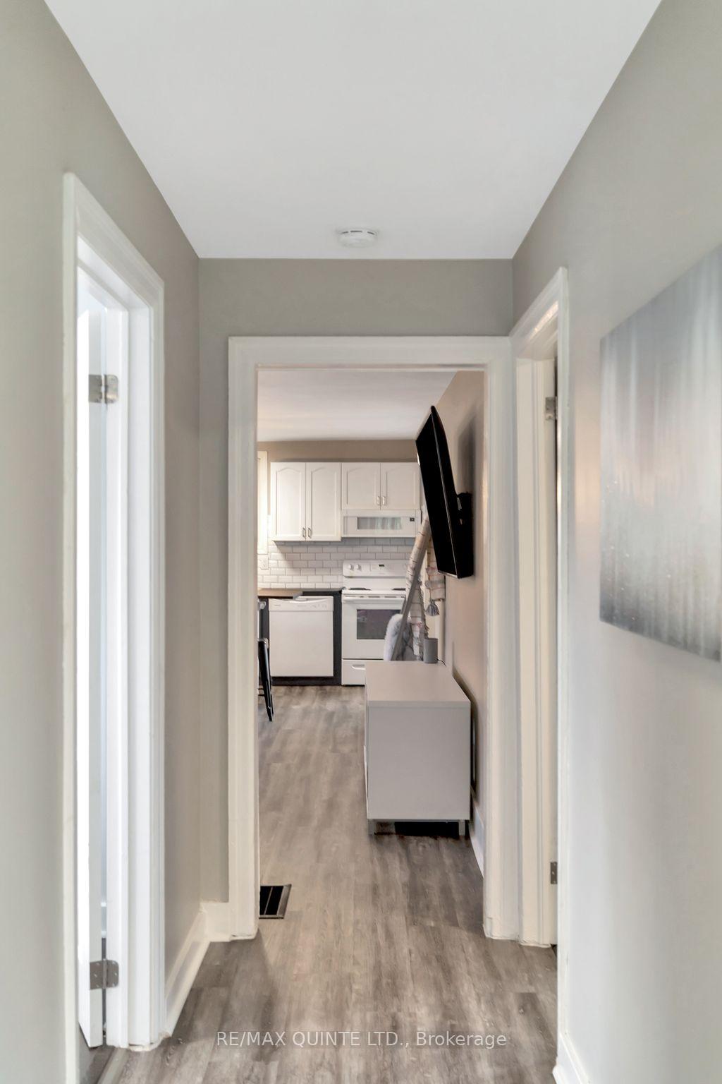 Photo 20 of 32 Tice Crescent, Belleville, Belleville Ward — HOMEH