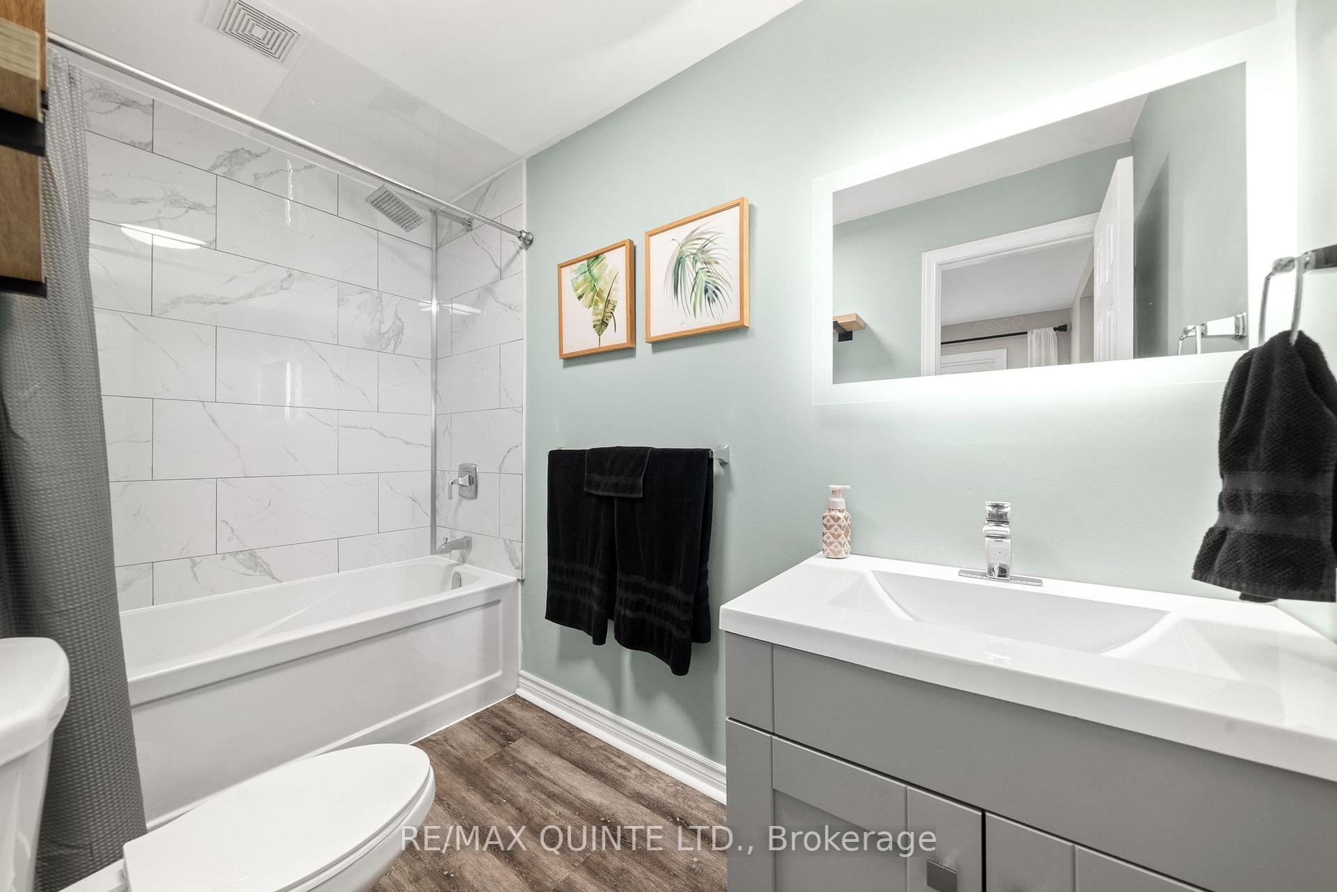 Photo 21 of 32 Tice Crescent, Belleville, Belleville Ward — HOMEH