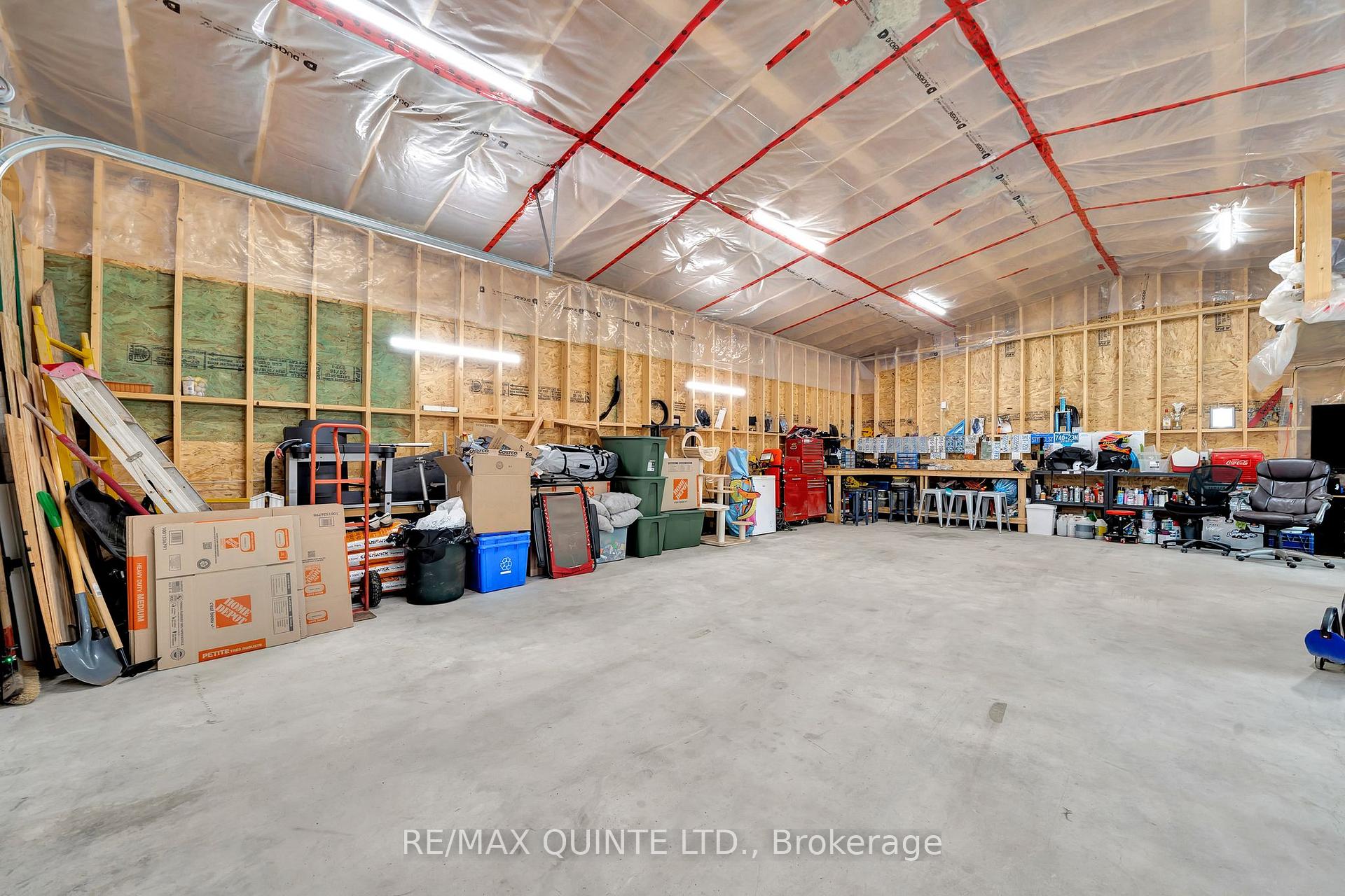 Photo 33 of 32 Tice Crescent, Belleville, Belleville Ward — HOMEH