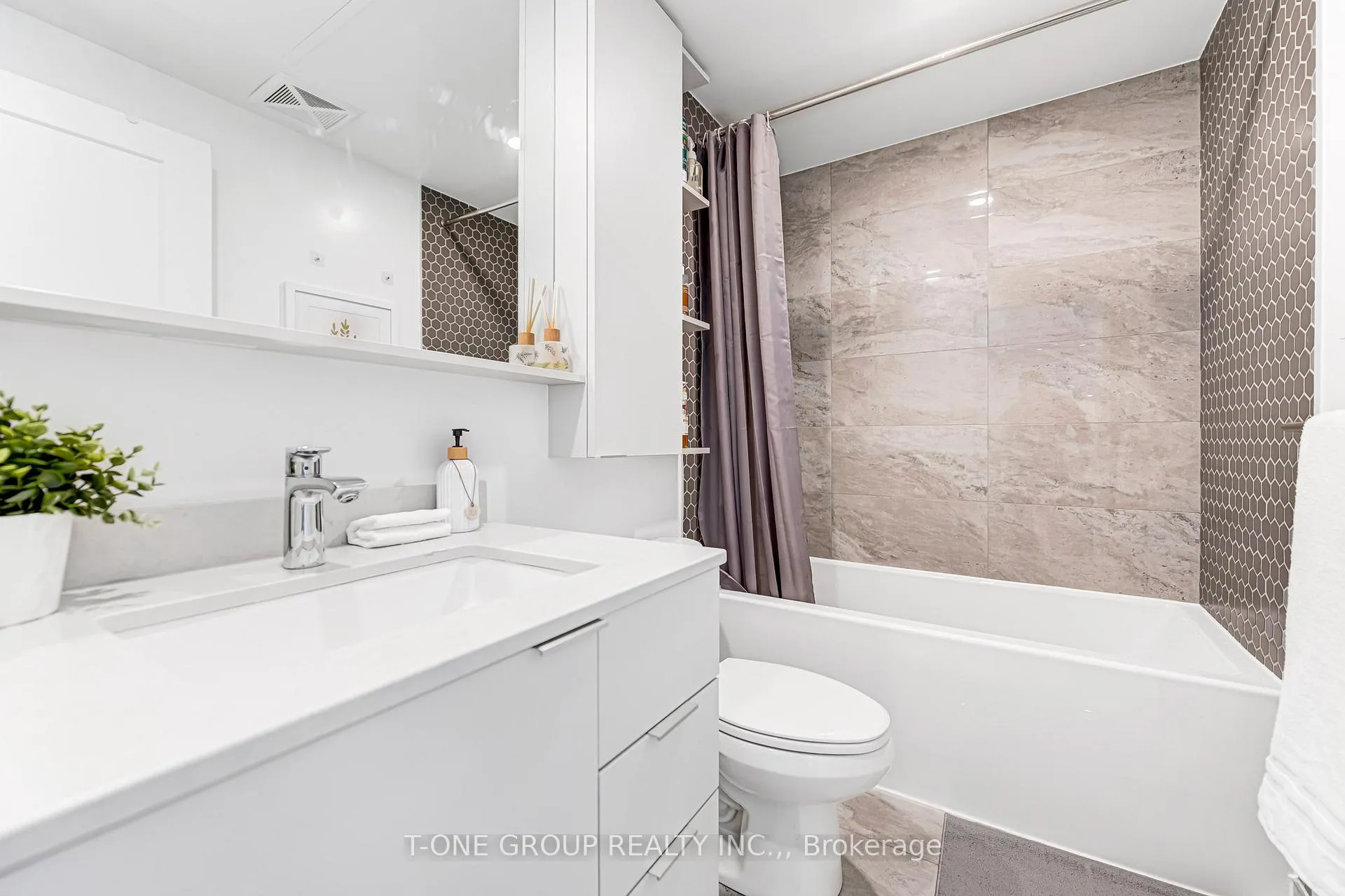 Photo 23 of Unit 1115, 8 Cedarland Drive, Markham, Unionville — HOMEH