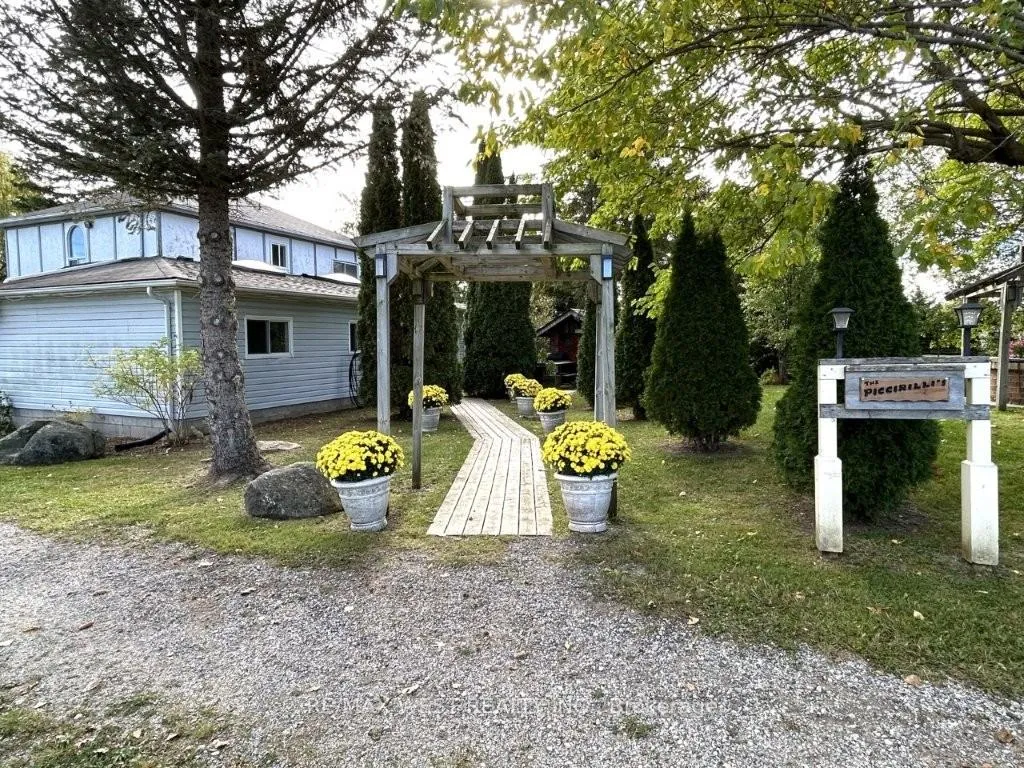 Photo 1 of 7941 Highway 26, Clearview, Stayner — HOMEH