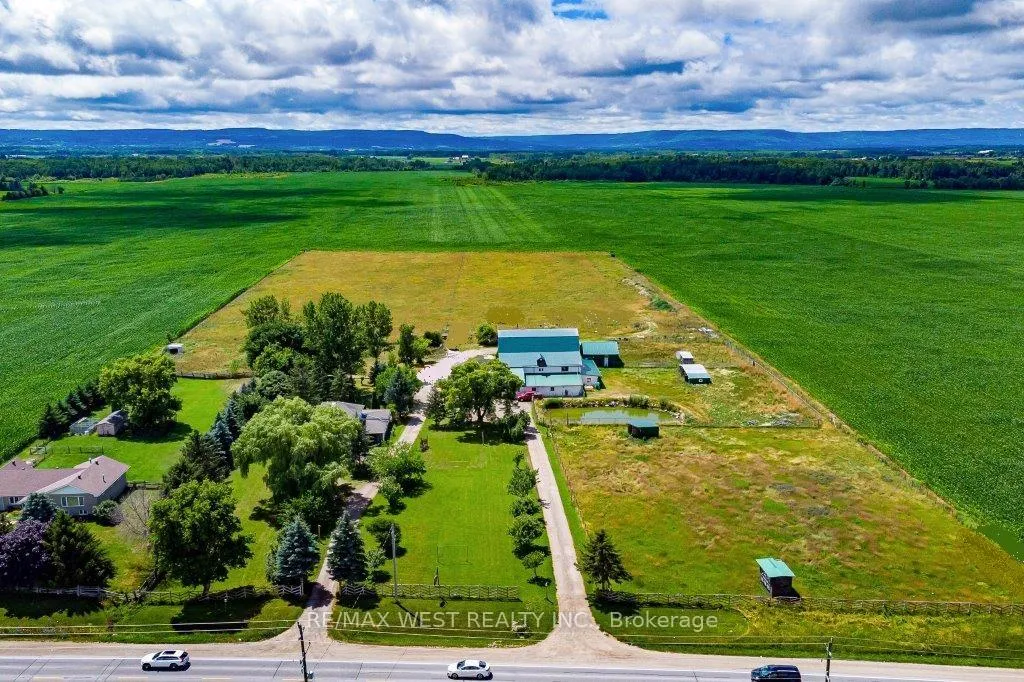 Photo 3 of 7941 Highway 26, Clearview, Stayner — HOMEH