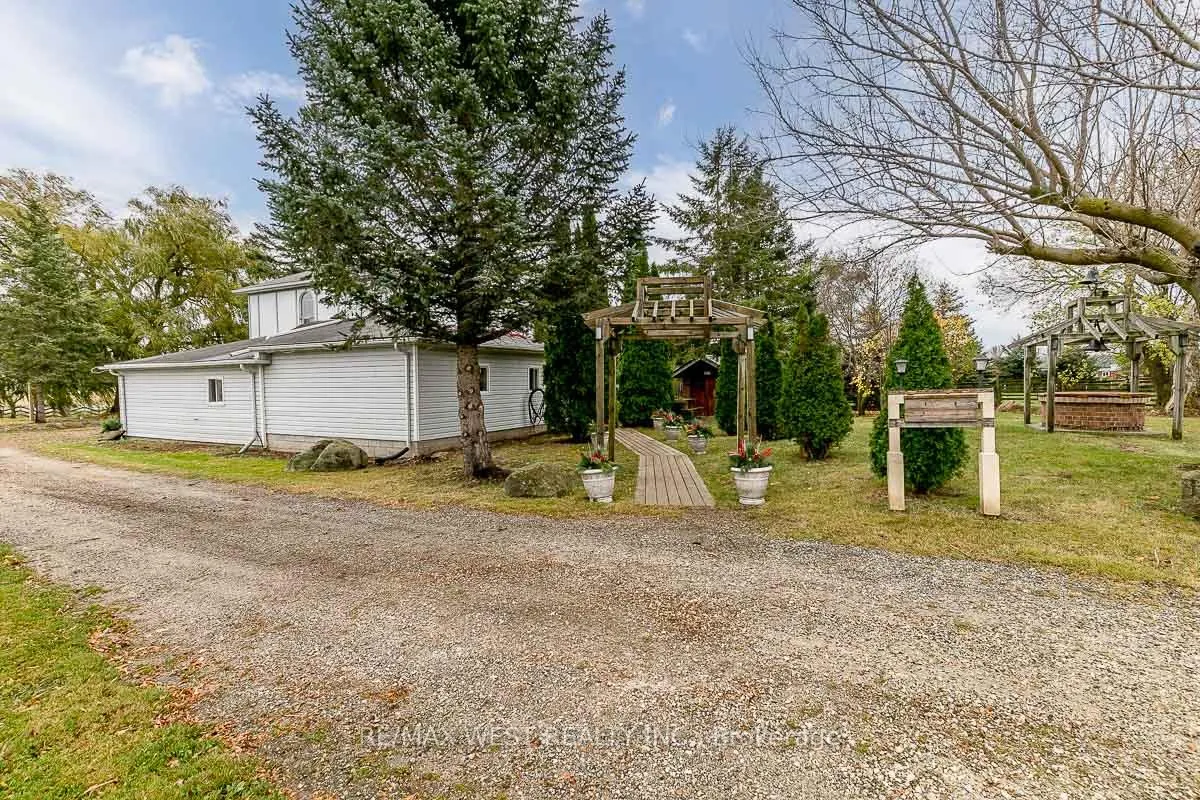 Photo 8 of 7941 Highway 26, Clearview, Stayner — HOMEH