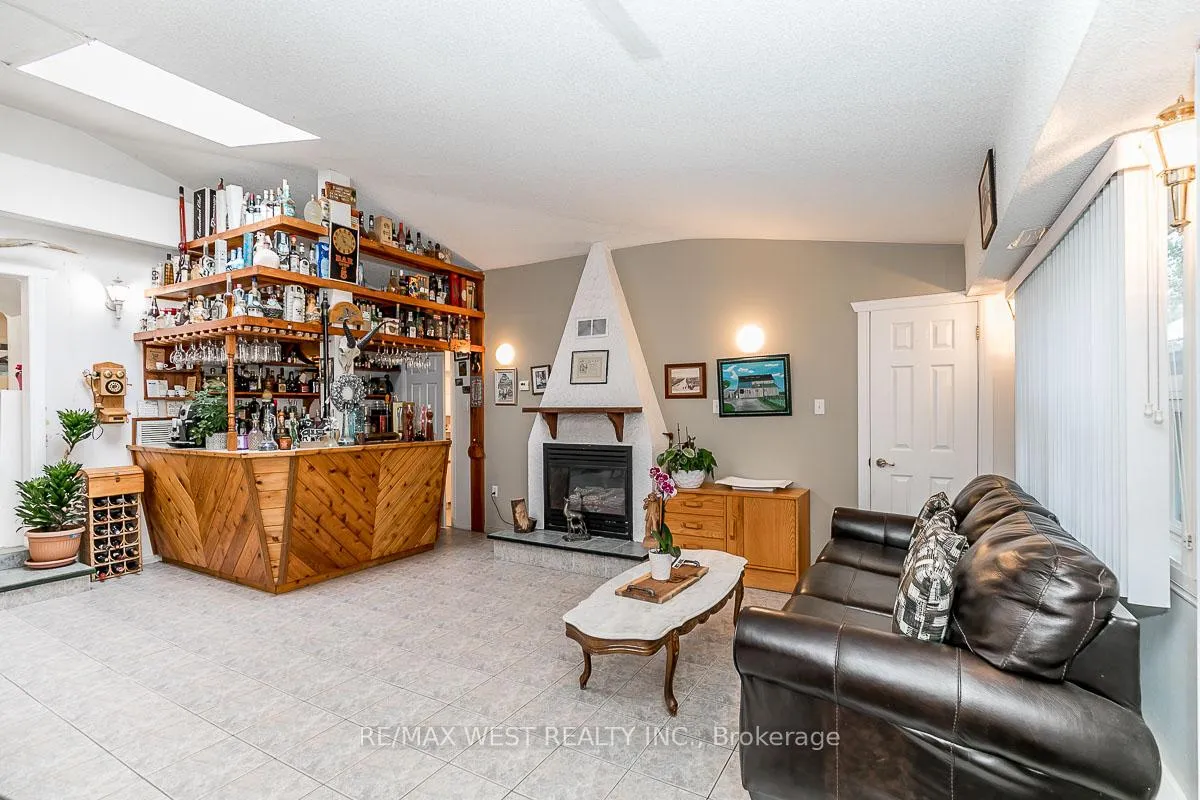 Photo 12 of 7941 Highway 26, Clearview, Stayner — HOMEH