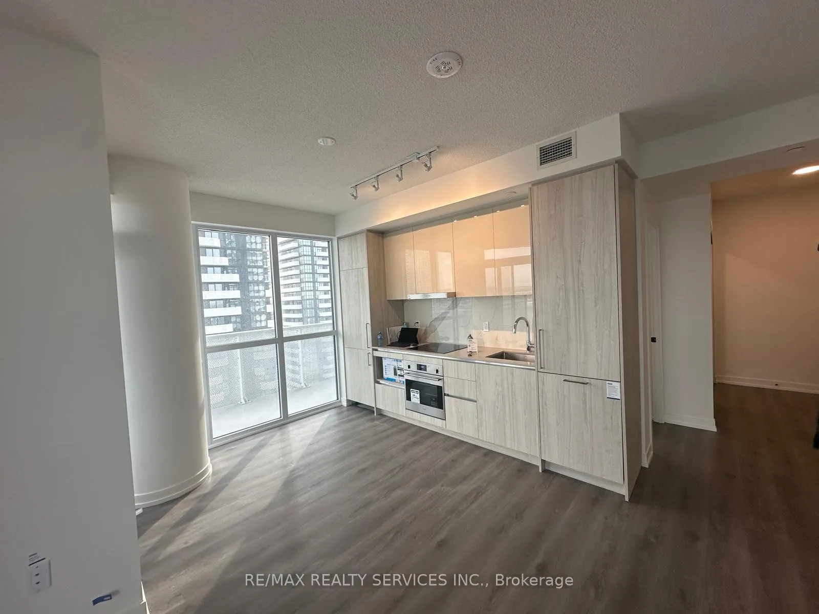 Photo 2 of Unit 2312, 225 Commerce Street, Vaughan, Vaughan Corporate Centre — HOMEH