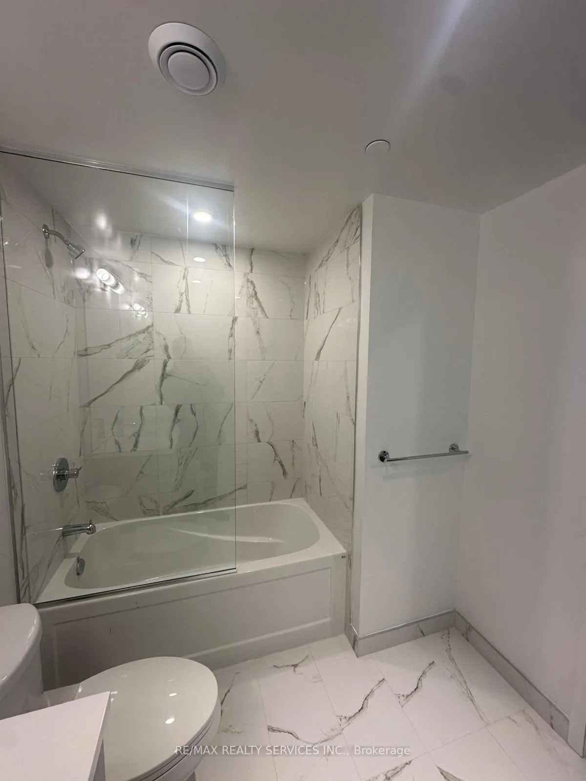 Photo 10 of Unit 2312, 225 Commerce Street, Vaughan, Vaughan Corporate Centre — HOMEH