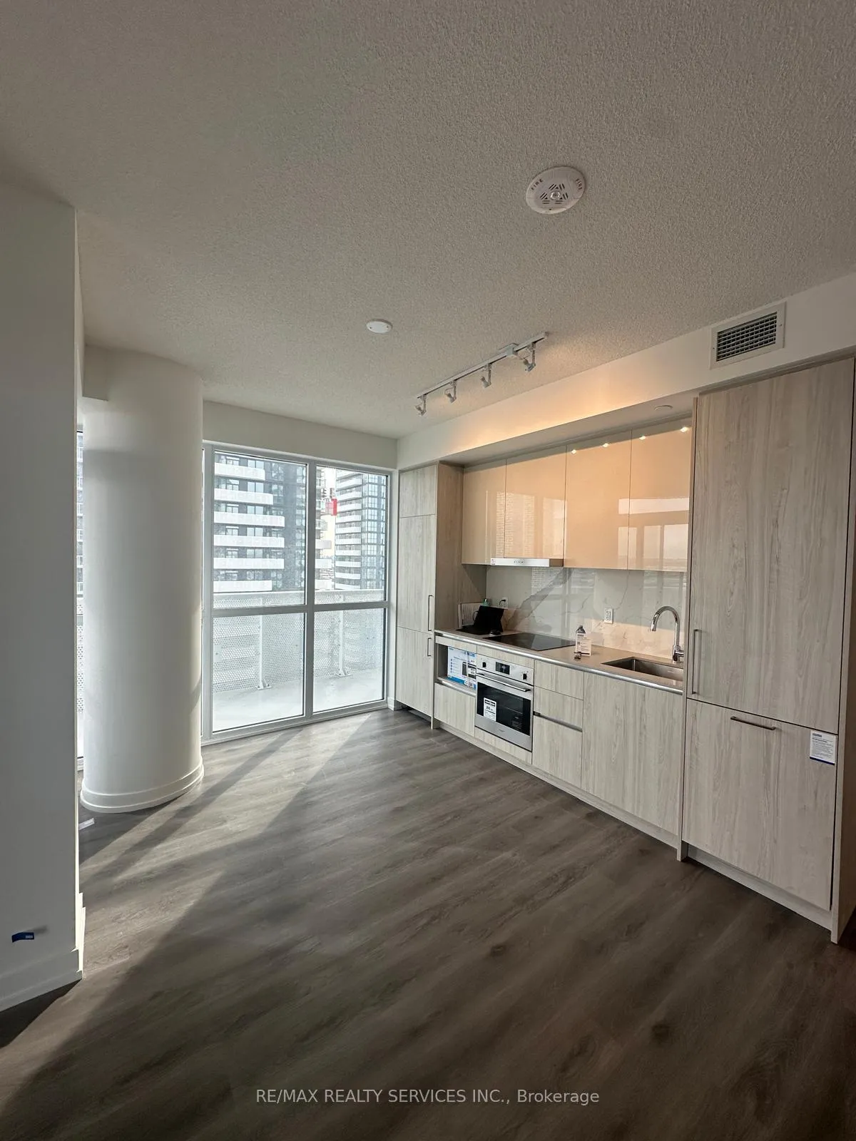 Photo 14 of Unit 2312, 225 Commerce Street, Vaughan, Vaughan Corporate Centre — HOMEH