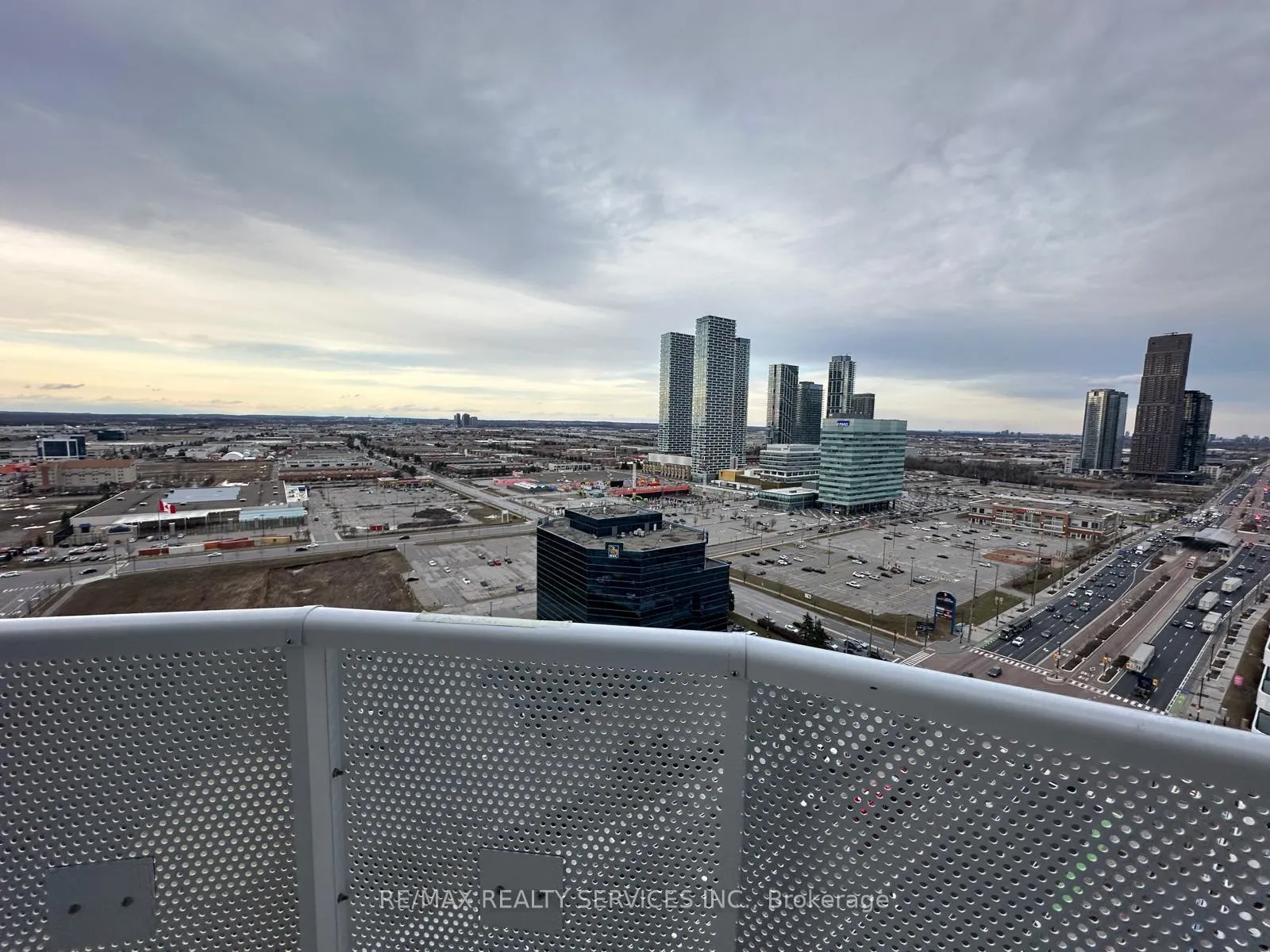 Photo 18 of Unit 2312, 225 Commerce Street, Vaughan, Vaughan Corporate Centre — HOMEH