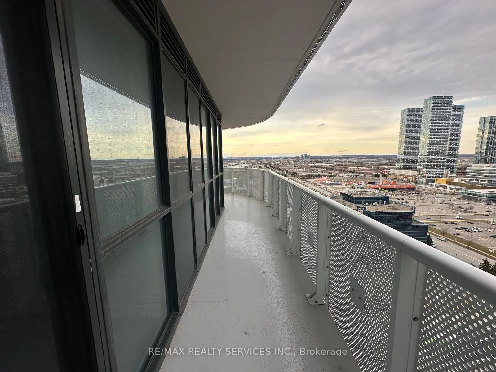 Photo 20 of Unit 2312, 225 Commerce Street, Vaughan, Vaughan Corporate Centre — HOMEH