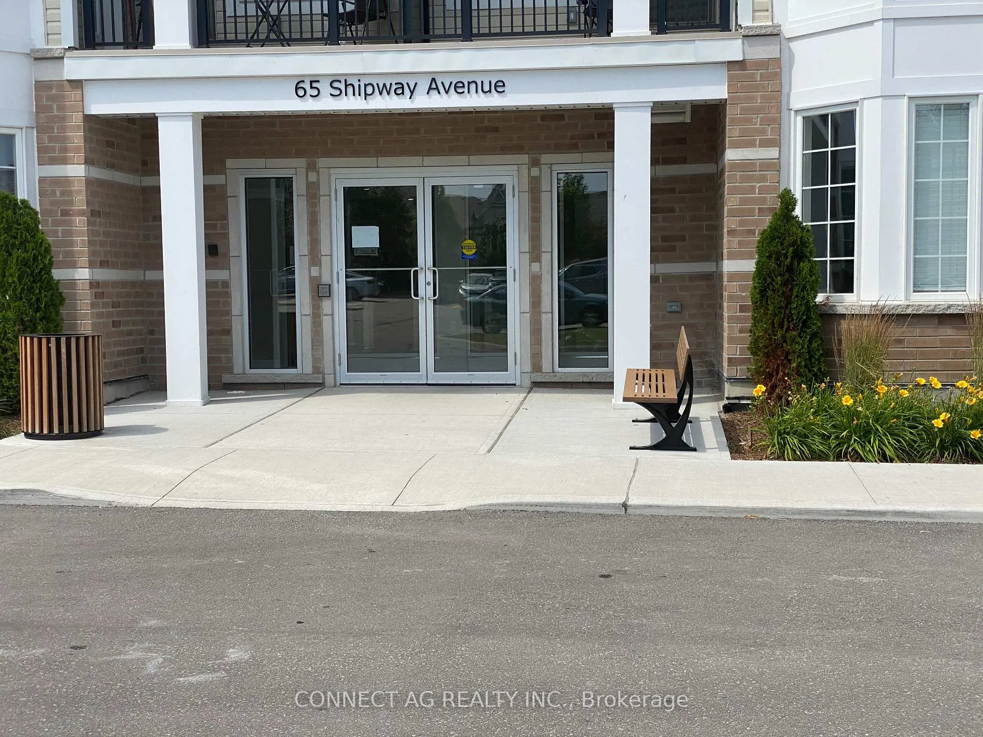 Front of Unit 111, 65 Shipway Avenue NE
