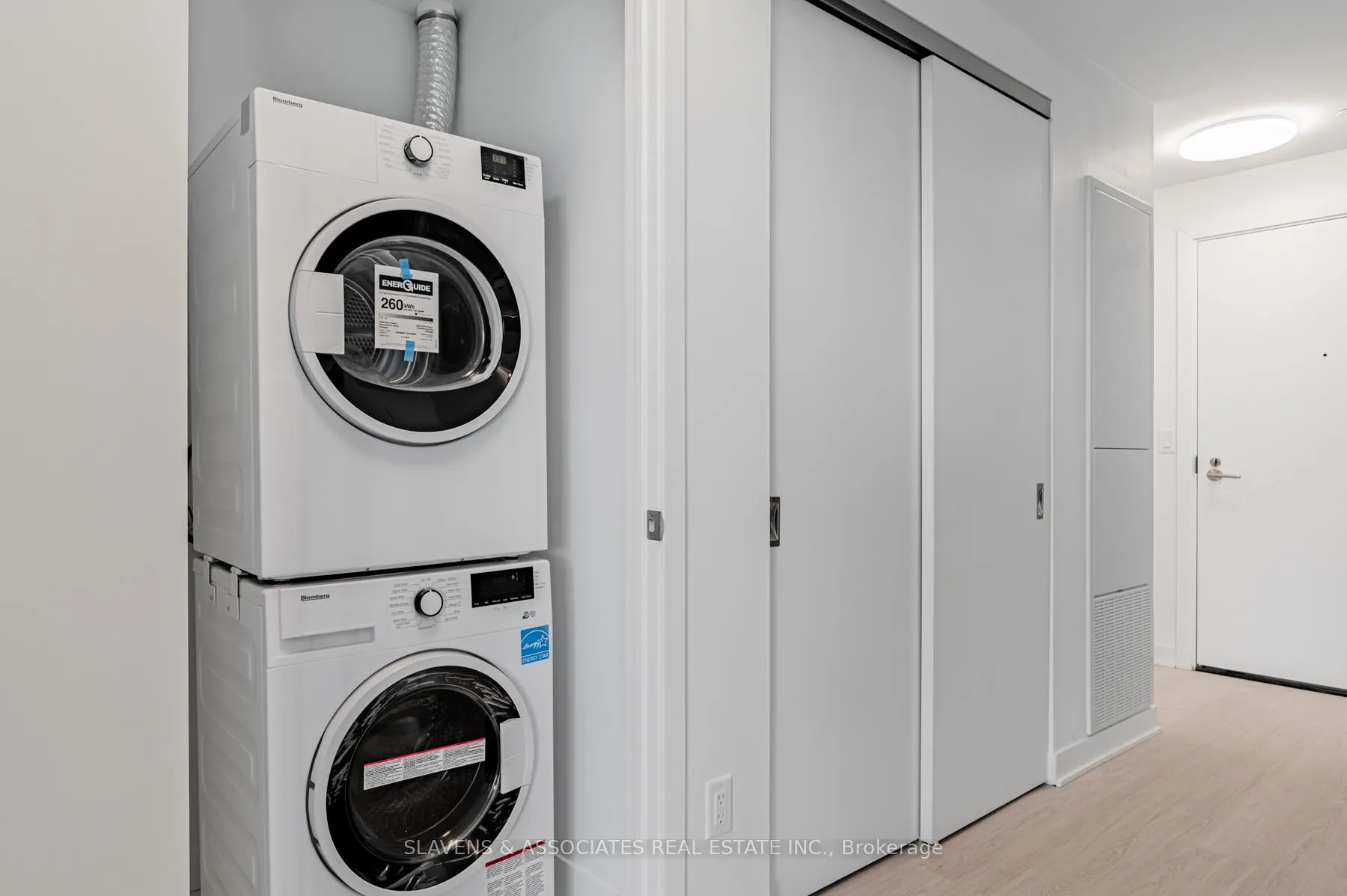 Photo 15 of Unit 1005, 185 Alberta Avenue, Toronto, Oakwood Village — HOMEH