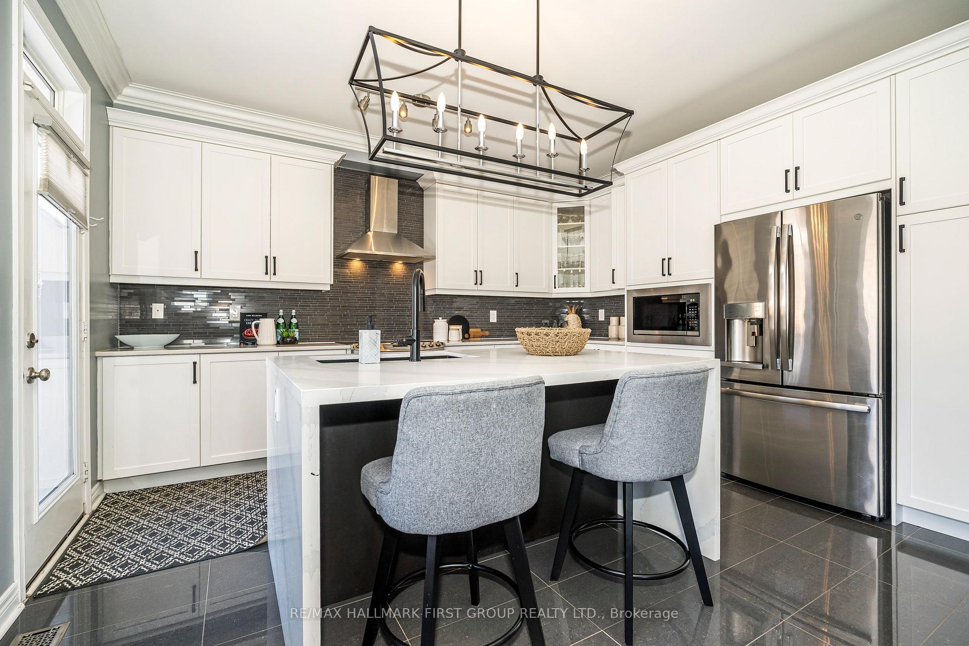 Photo 15 of 27 Rumbellow Crescent, Ajax, Northeast Ajax — HOMEH